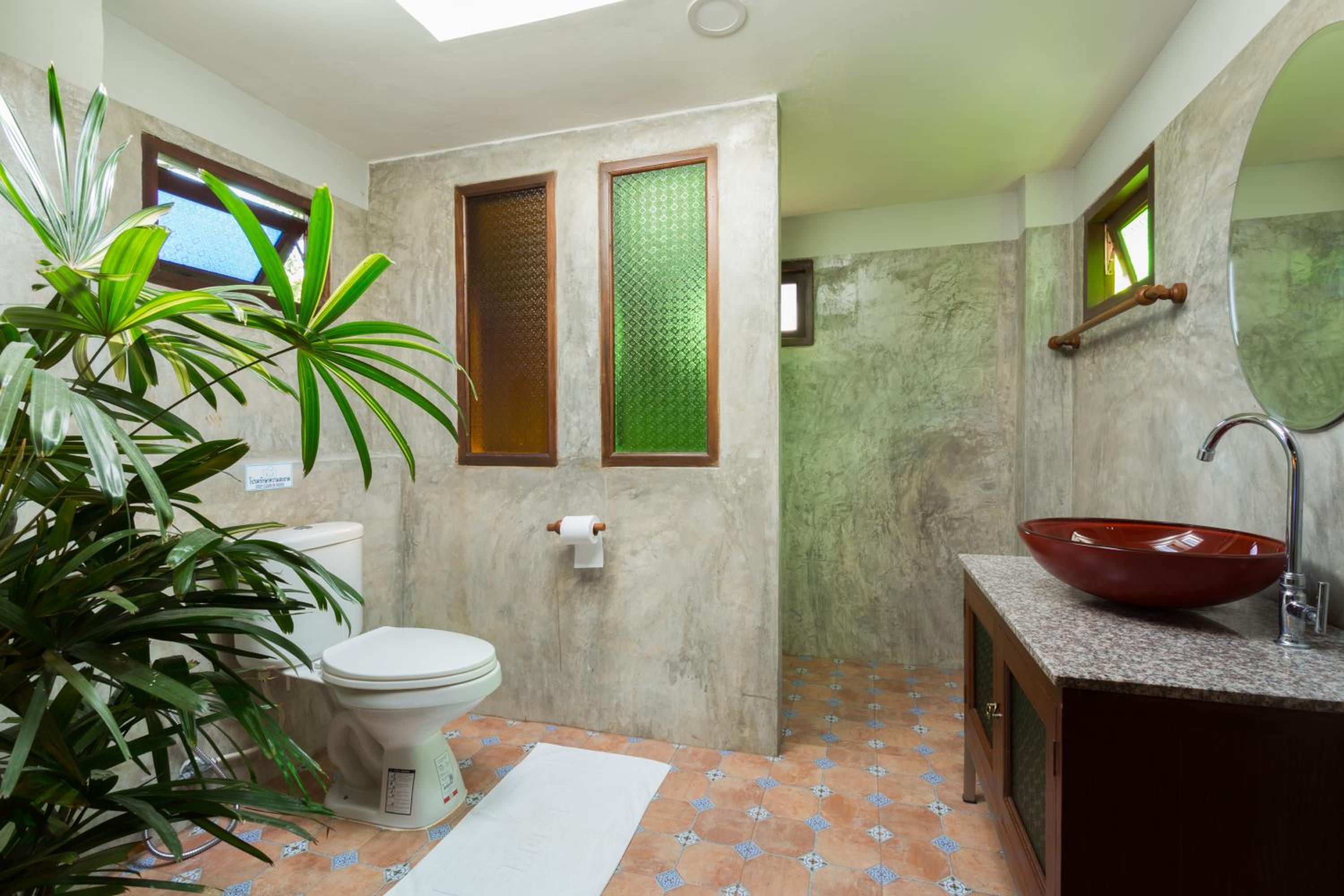 Two-Bedroom House - Photo 12