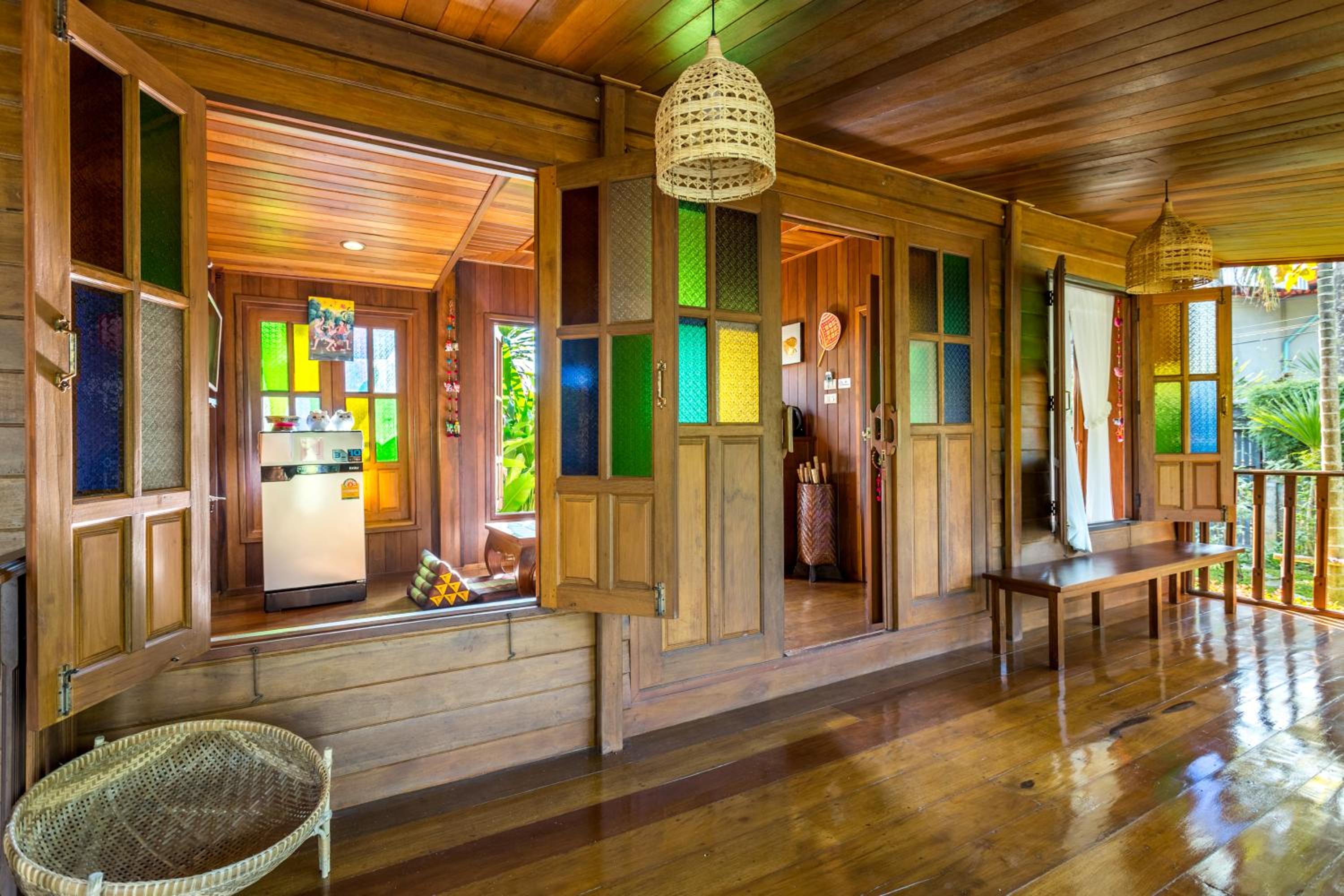 Two-Bedroom House - Photo 2