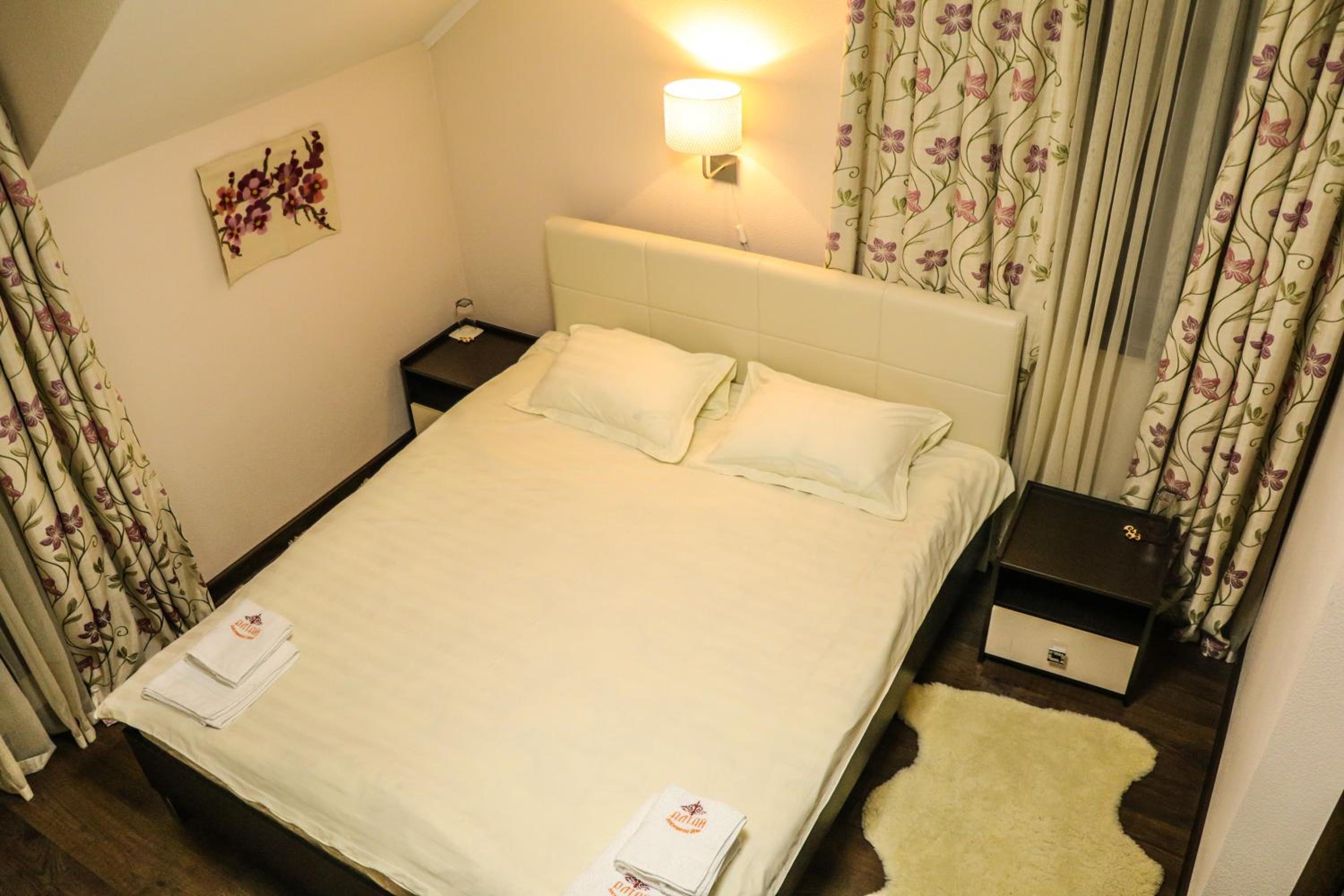 Double Room With Private Bathroom photo 1