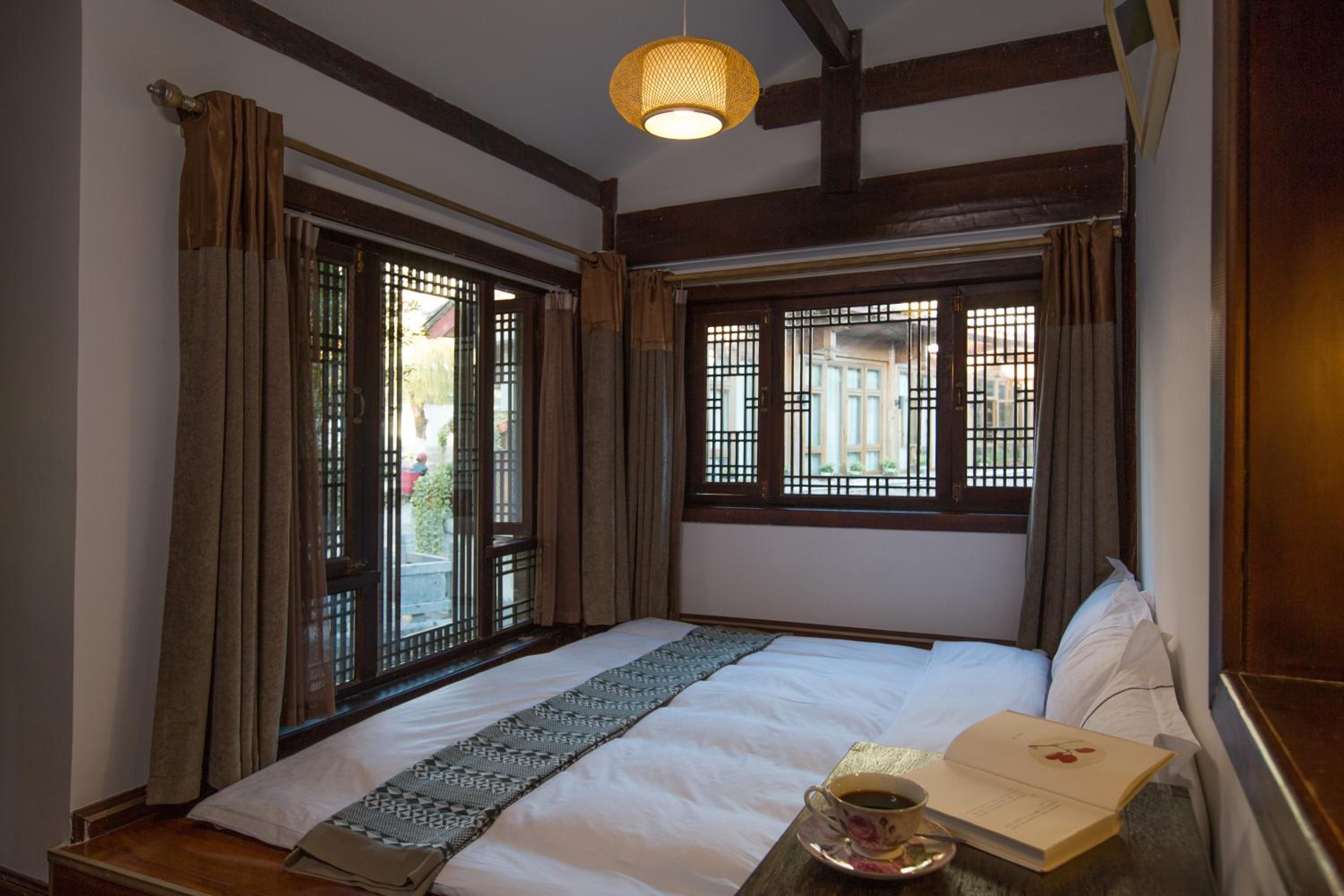 Deluxe Family Suite with River View photo 2