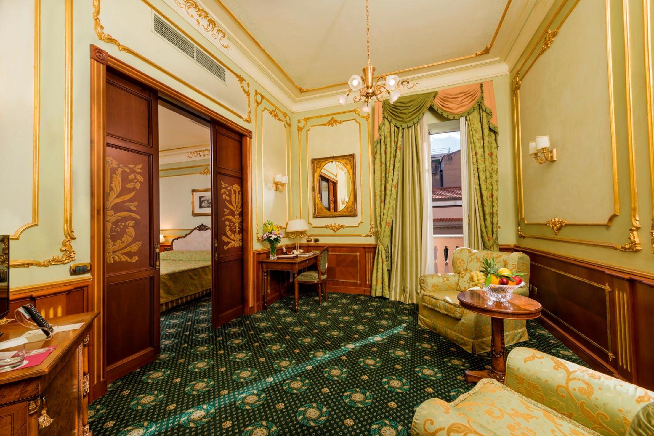 Suite - Photo 2
