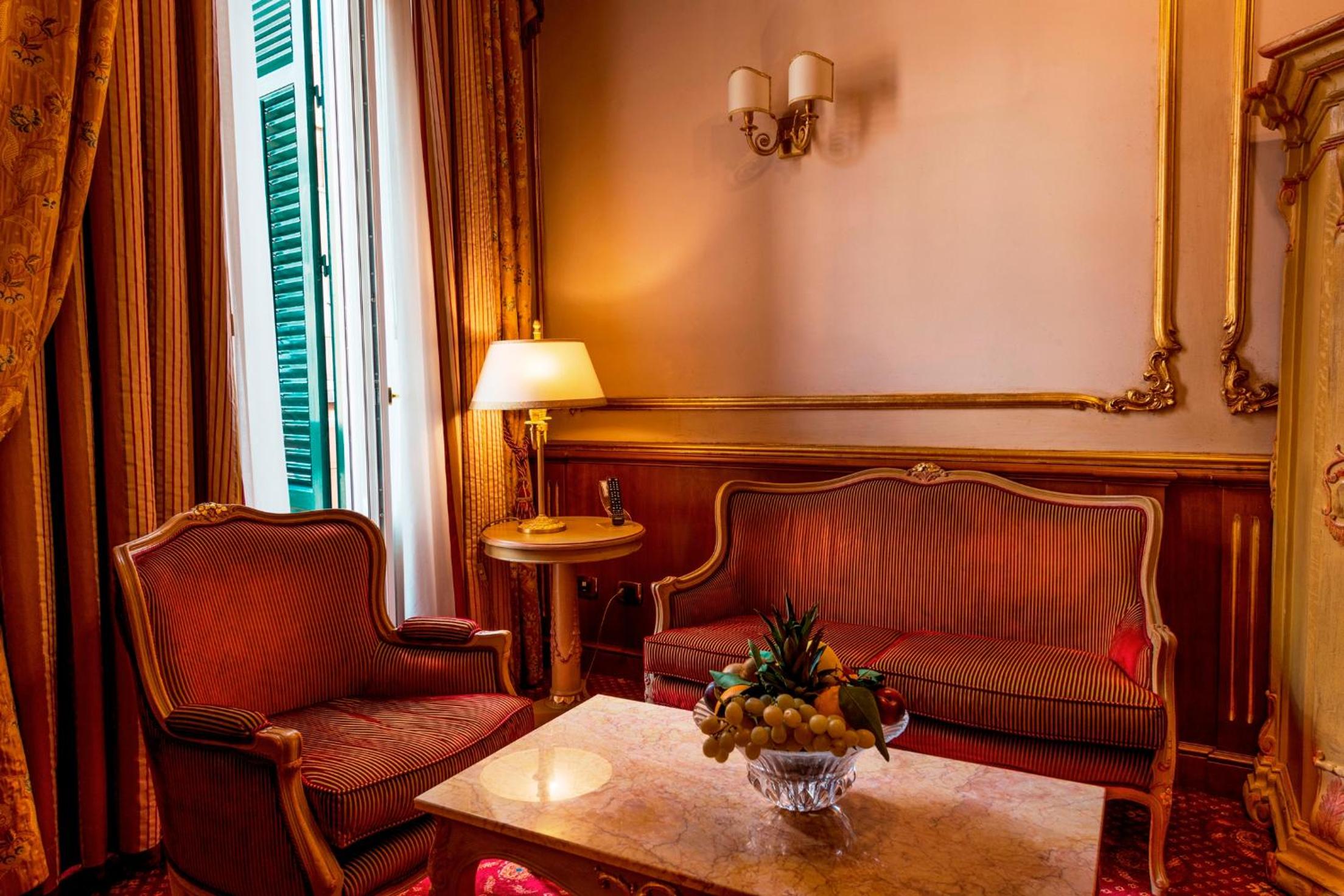 Suite - Photo 6