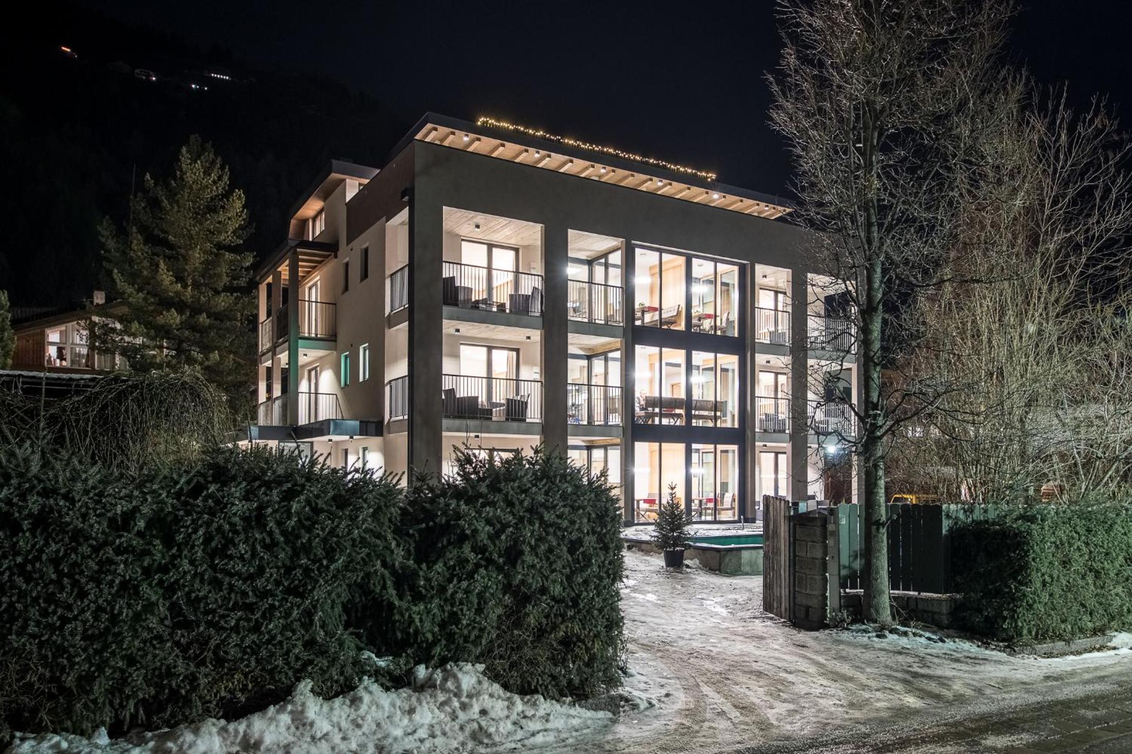 Superior Apartment photo 2