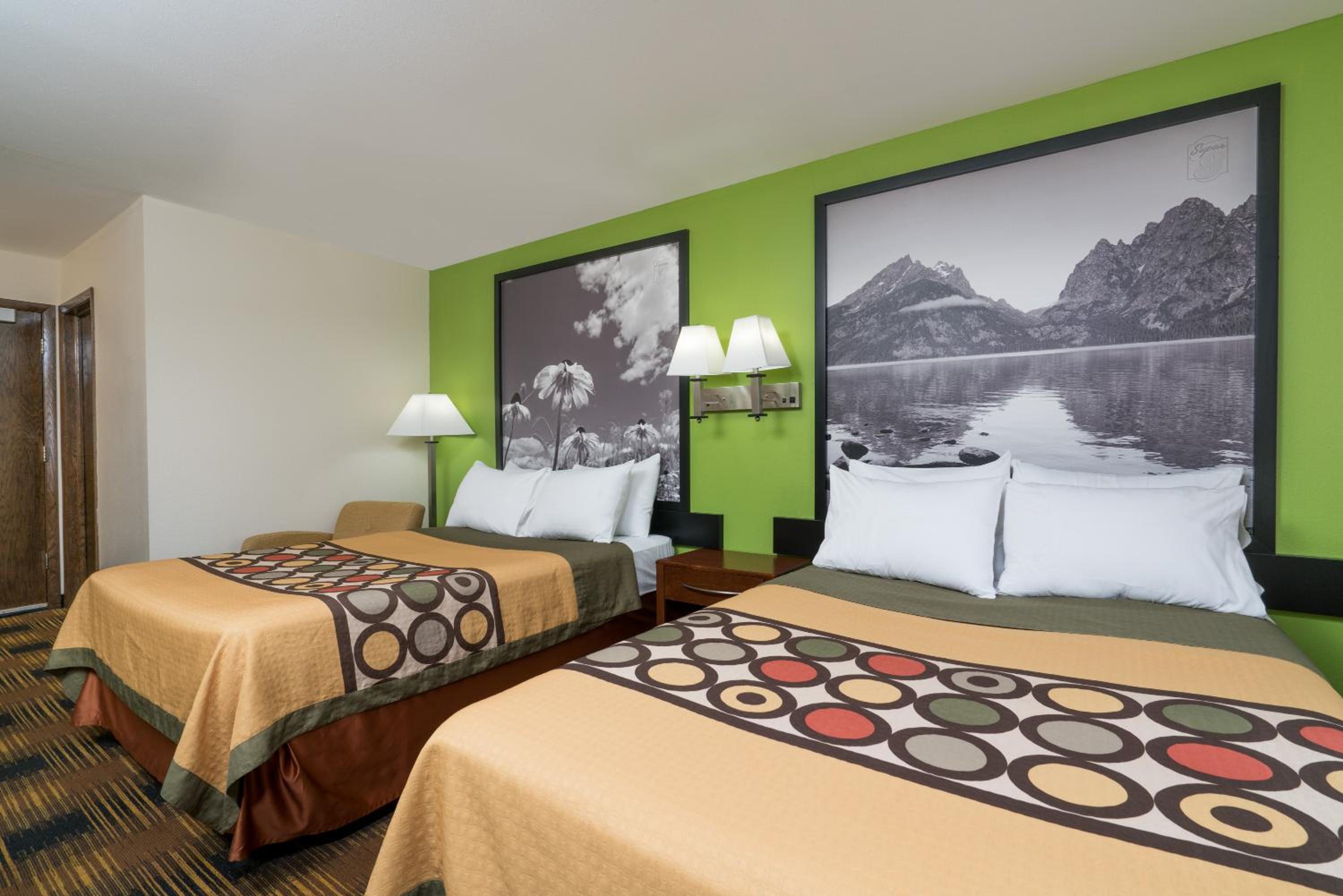 Double Room with Two Double Beds - Ground Floor/Non-Smoking - Photo 3