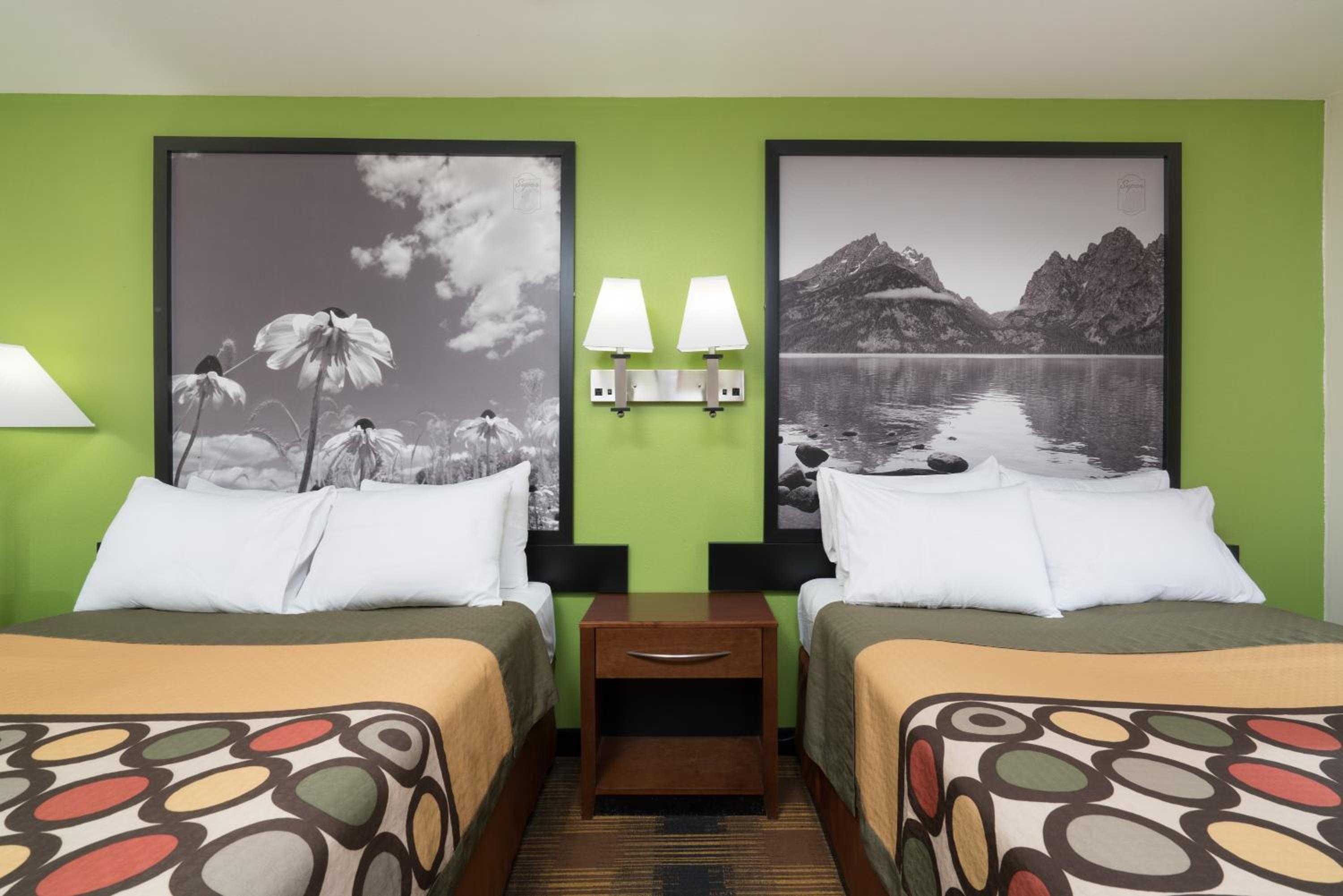 Double Room with Two Double Beds - Ground Floor/Non-Smoking - Photo 4