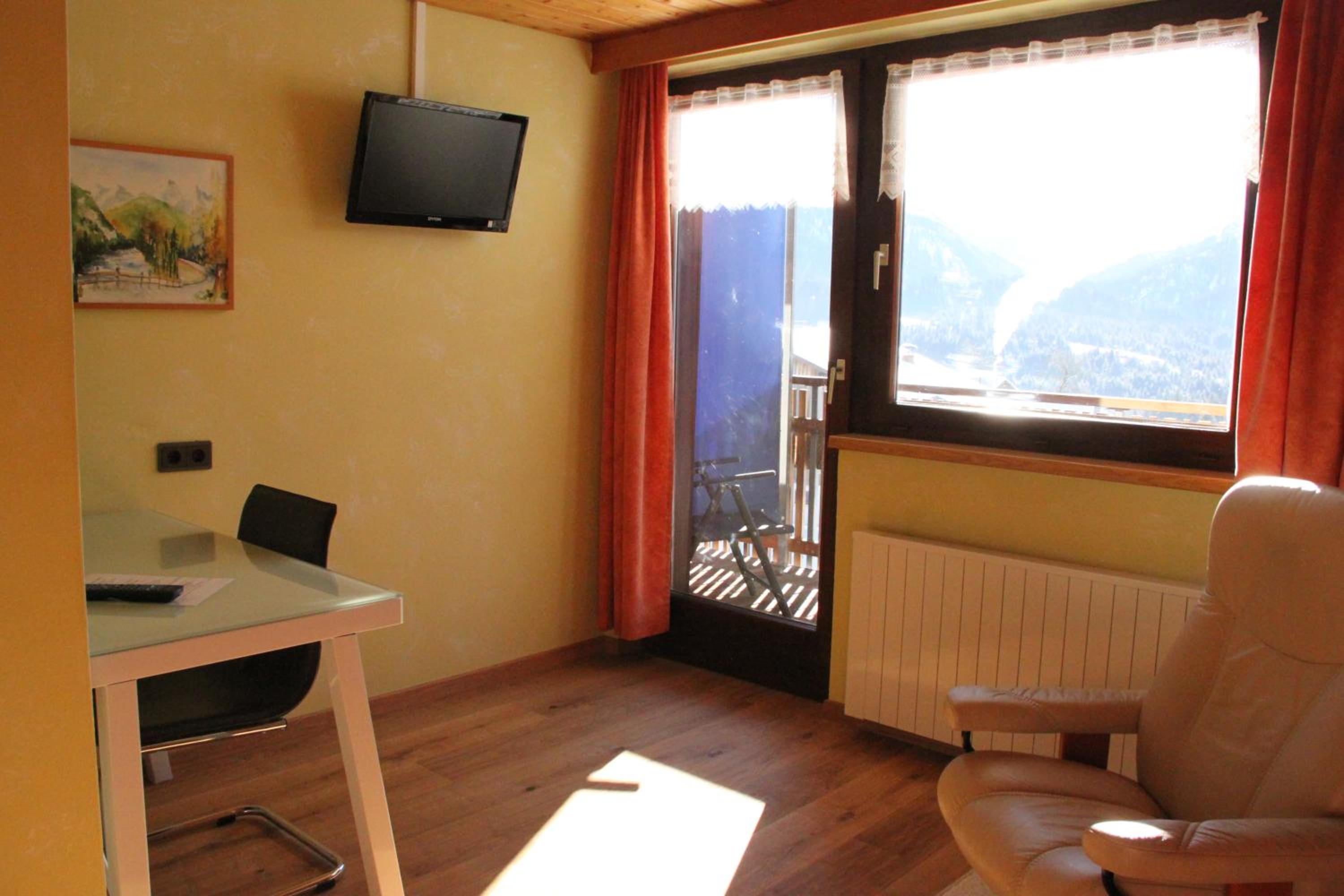 Single Room with Balcony photo 2