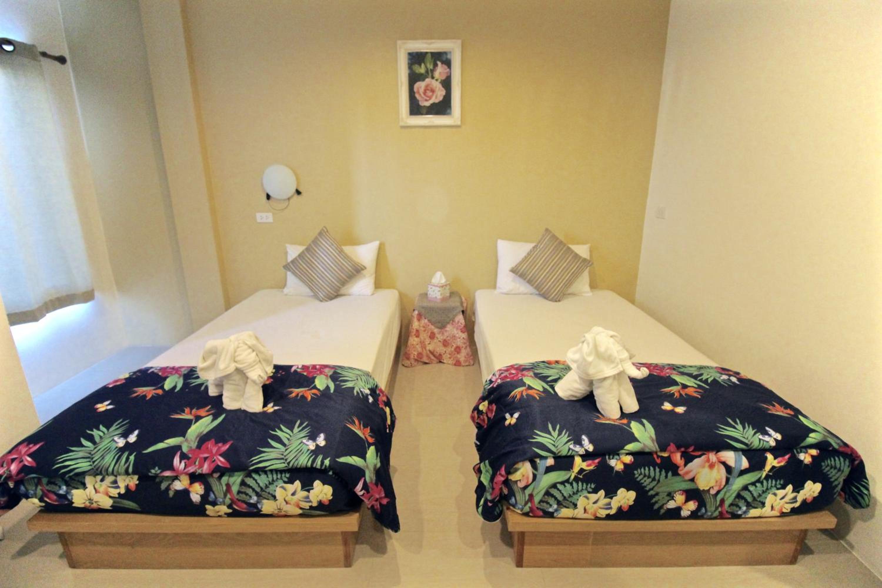 Deluxe Twin Room photo 2