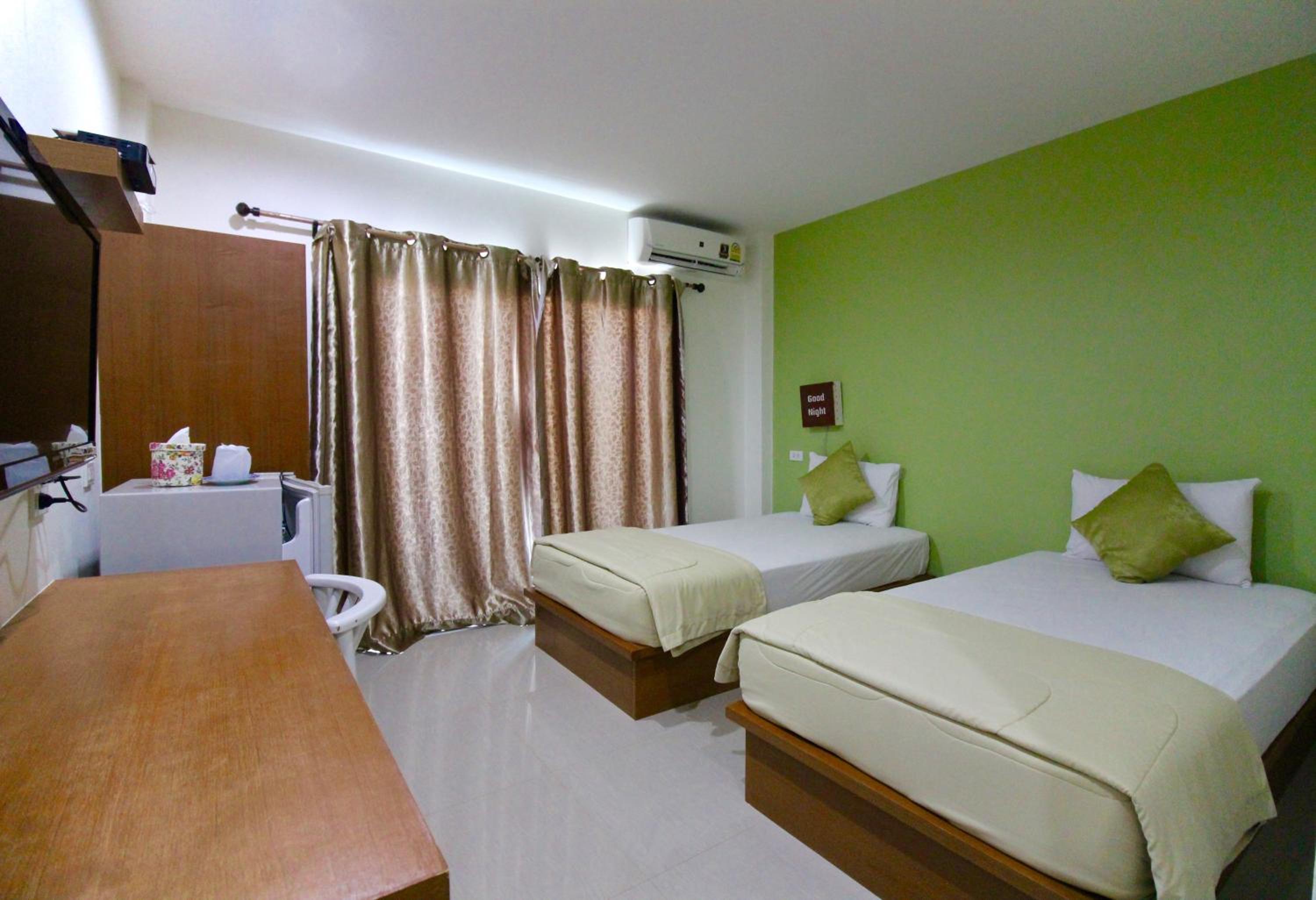 Standard Twin Room photo 2