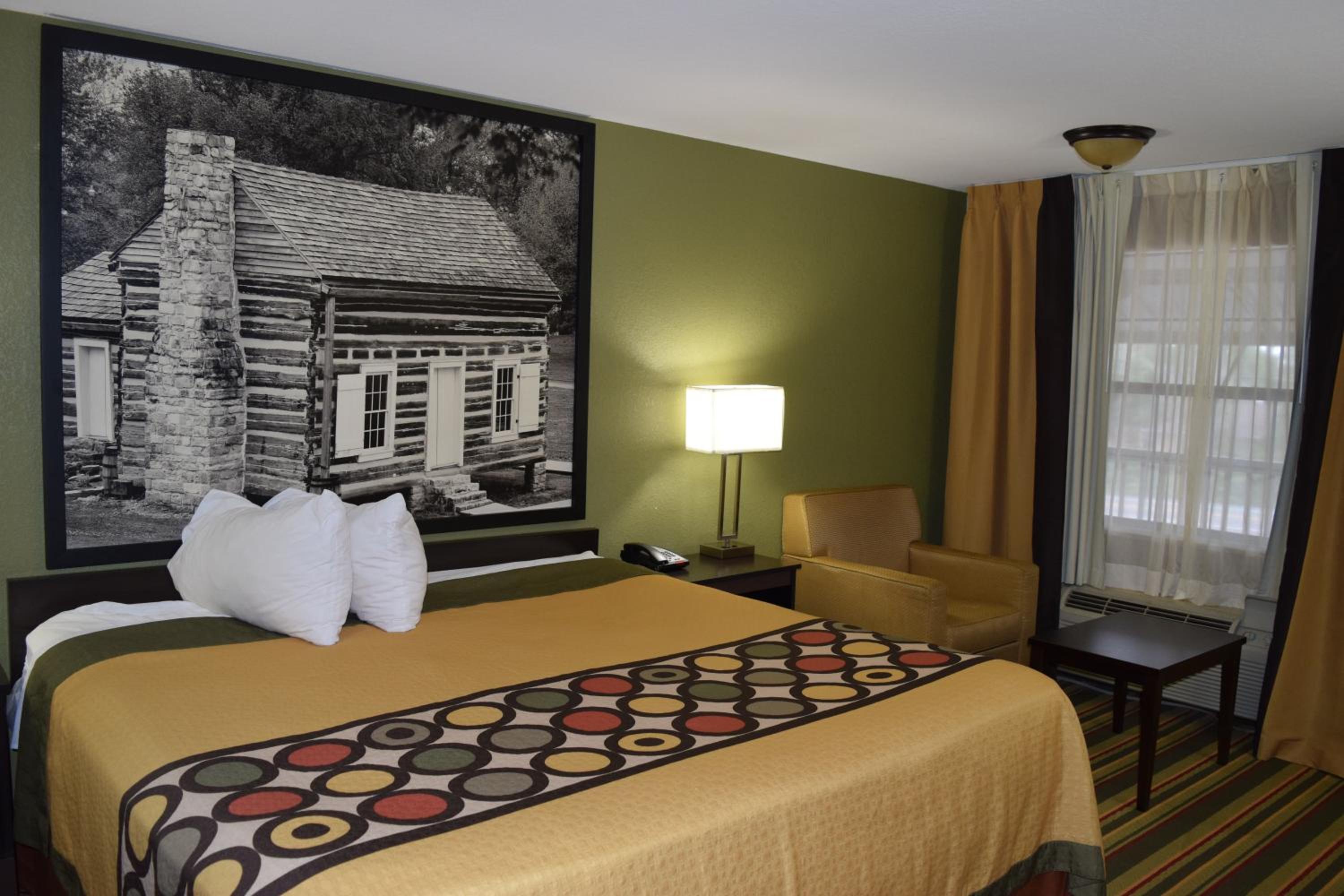 King Room - Non-Smoking photo 2