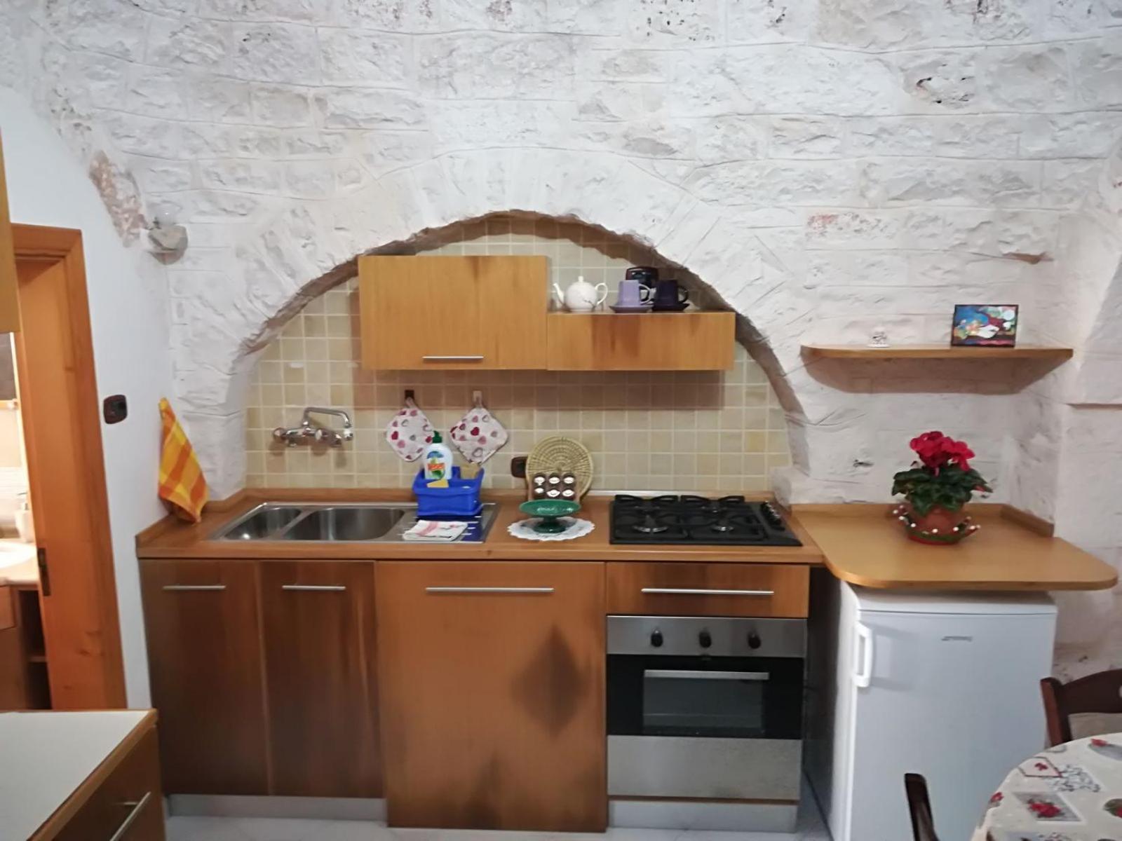 One-Bedroom House - Photo 20