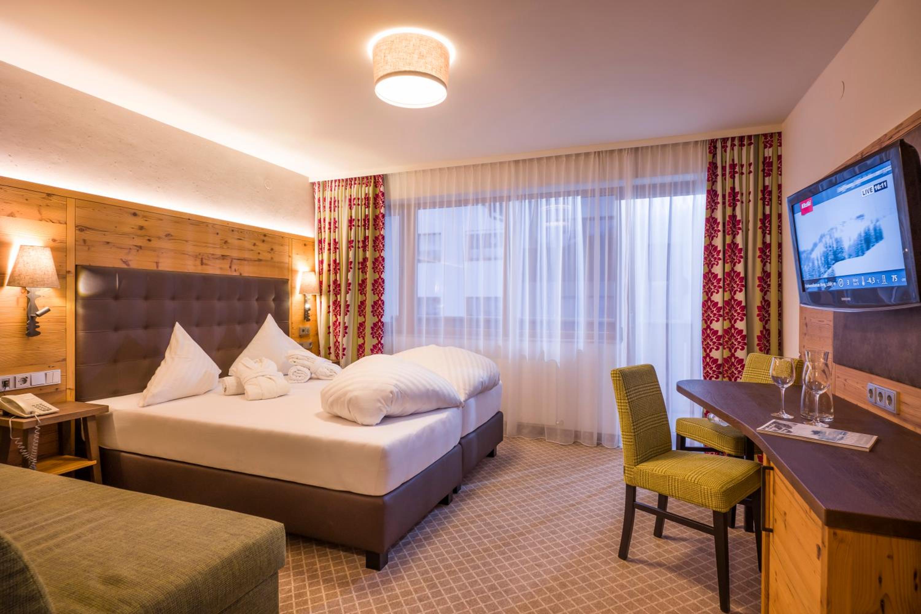Double Room - Photo 7