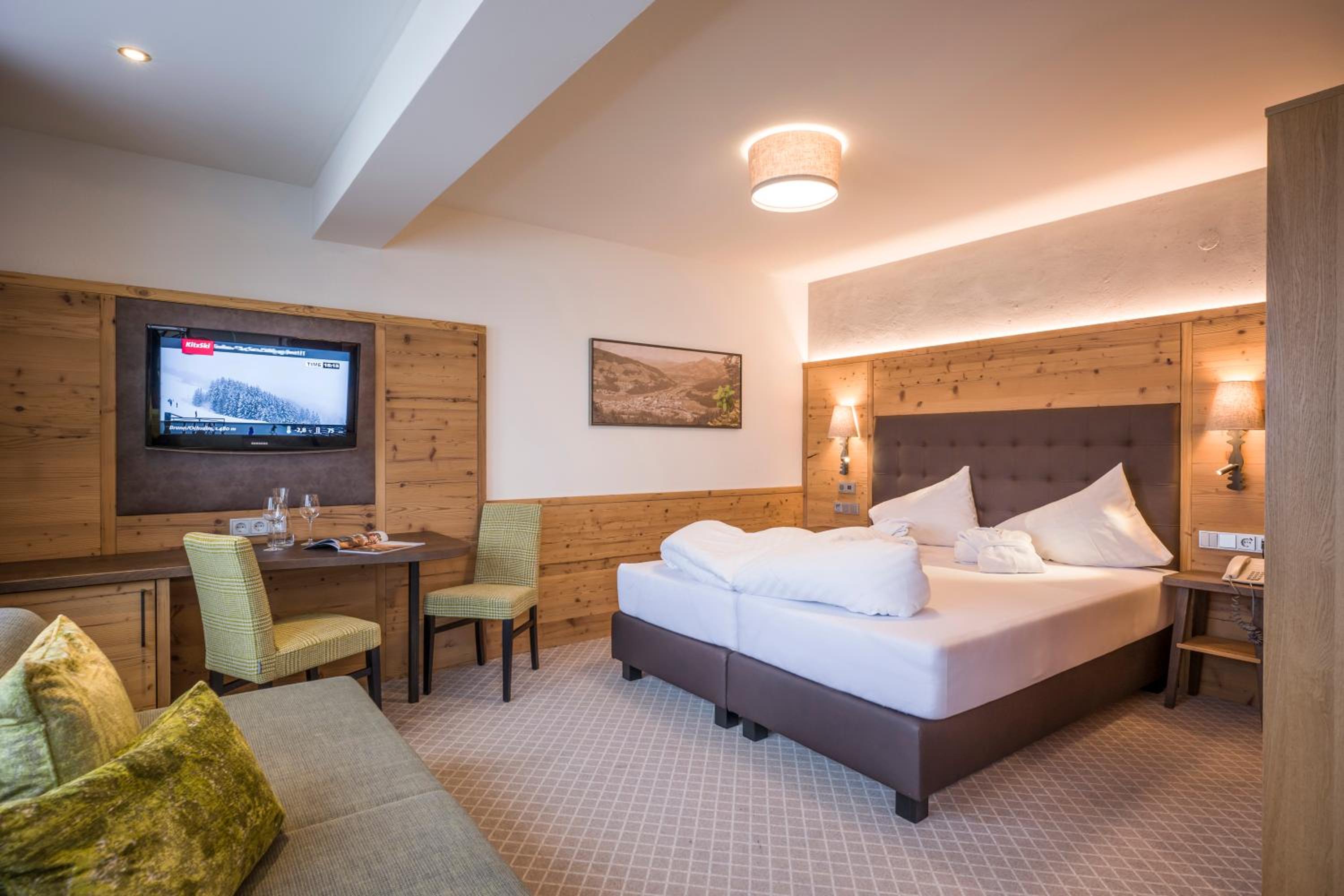 Double Room - Photo 12