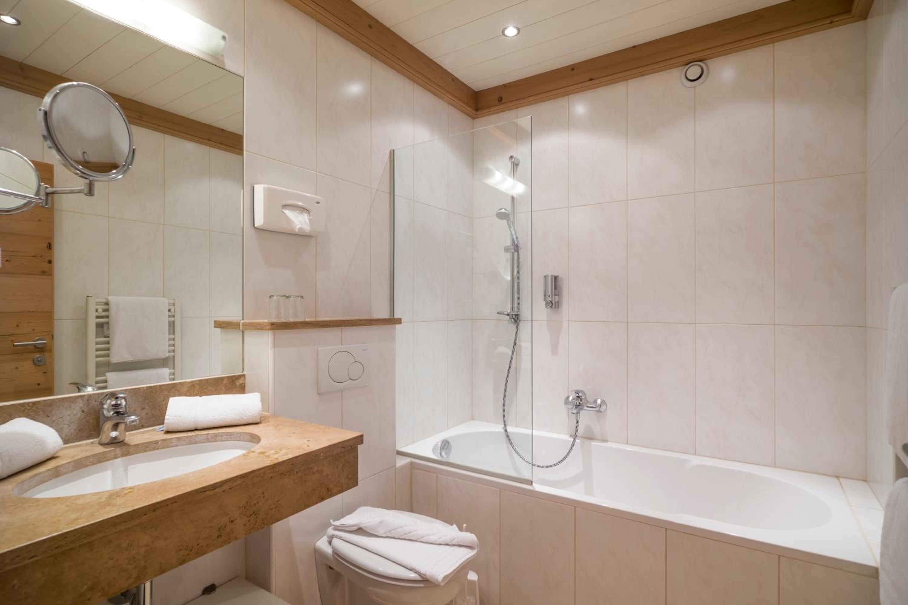 Double Room - Photo 9