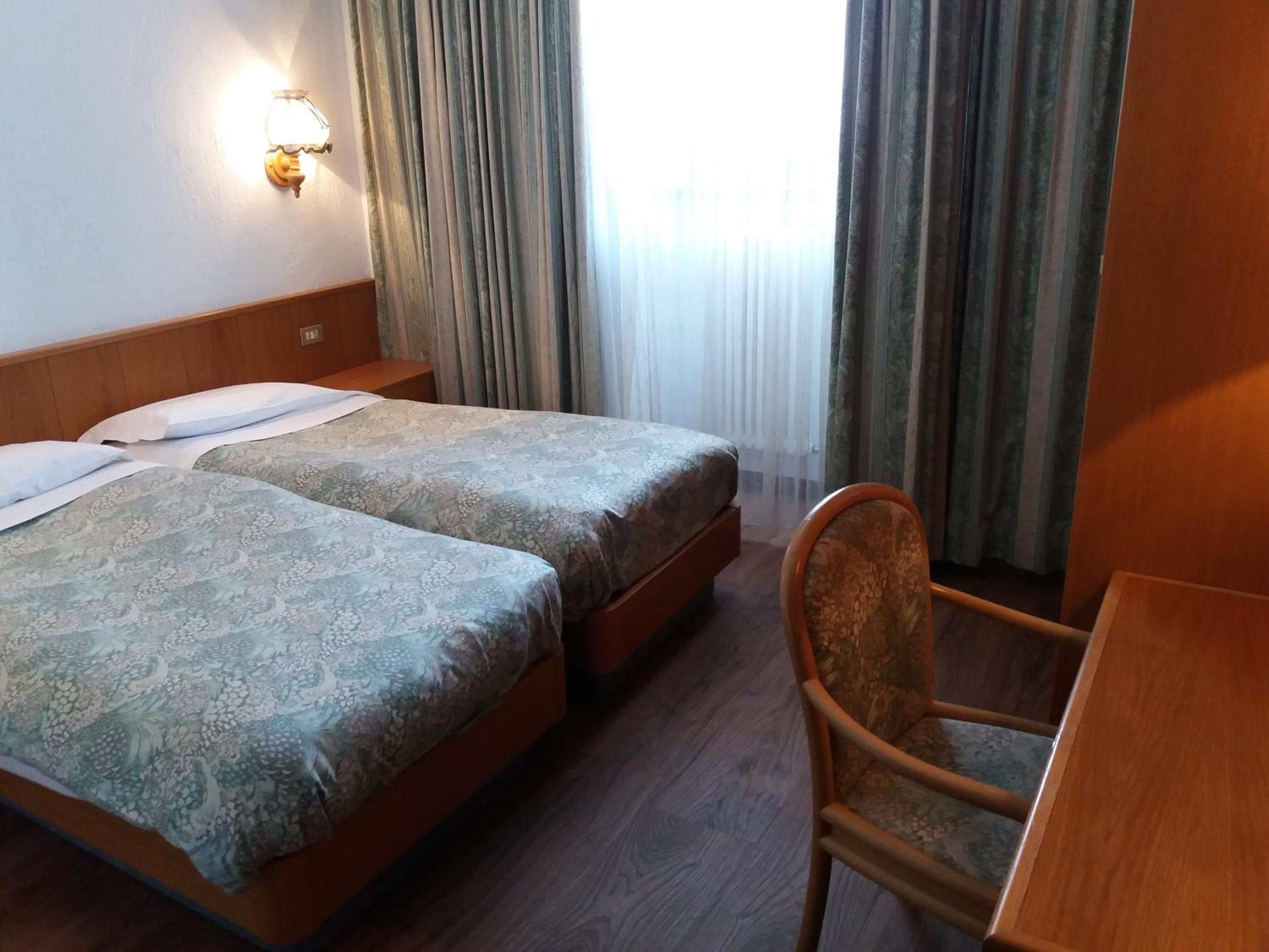 Twin Room photo 2