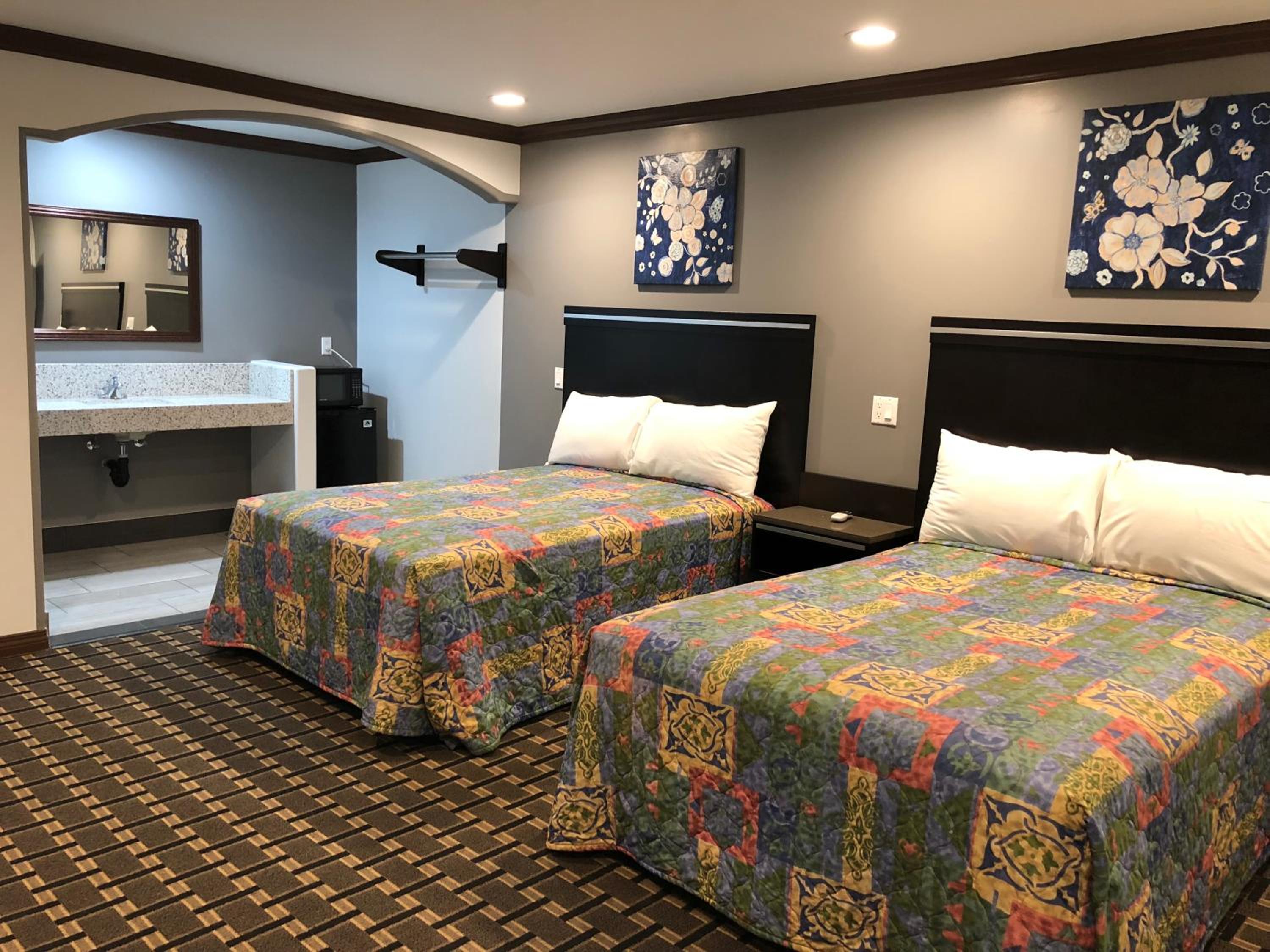 Classic Quadruple Room photo 1