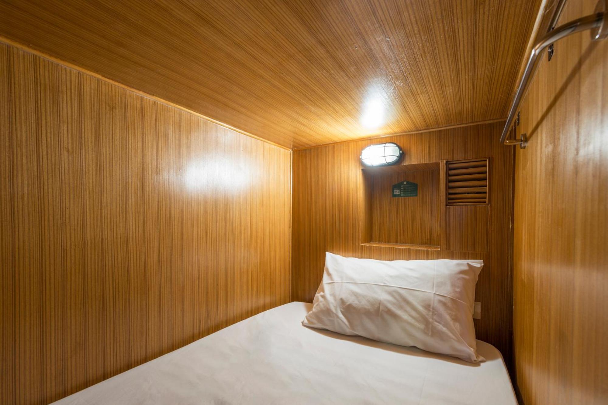 Single Bed in 16-Mixed Cabin  photo 3