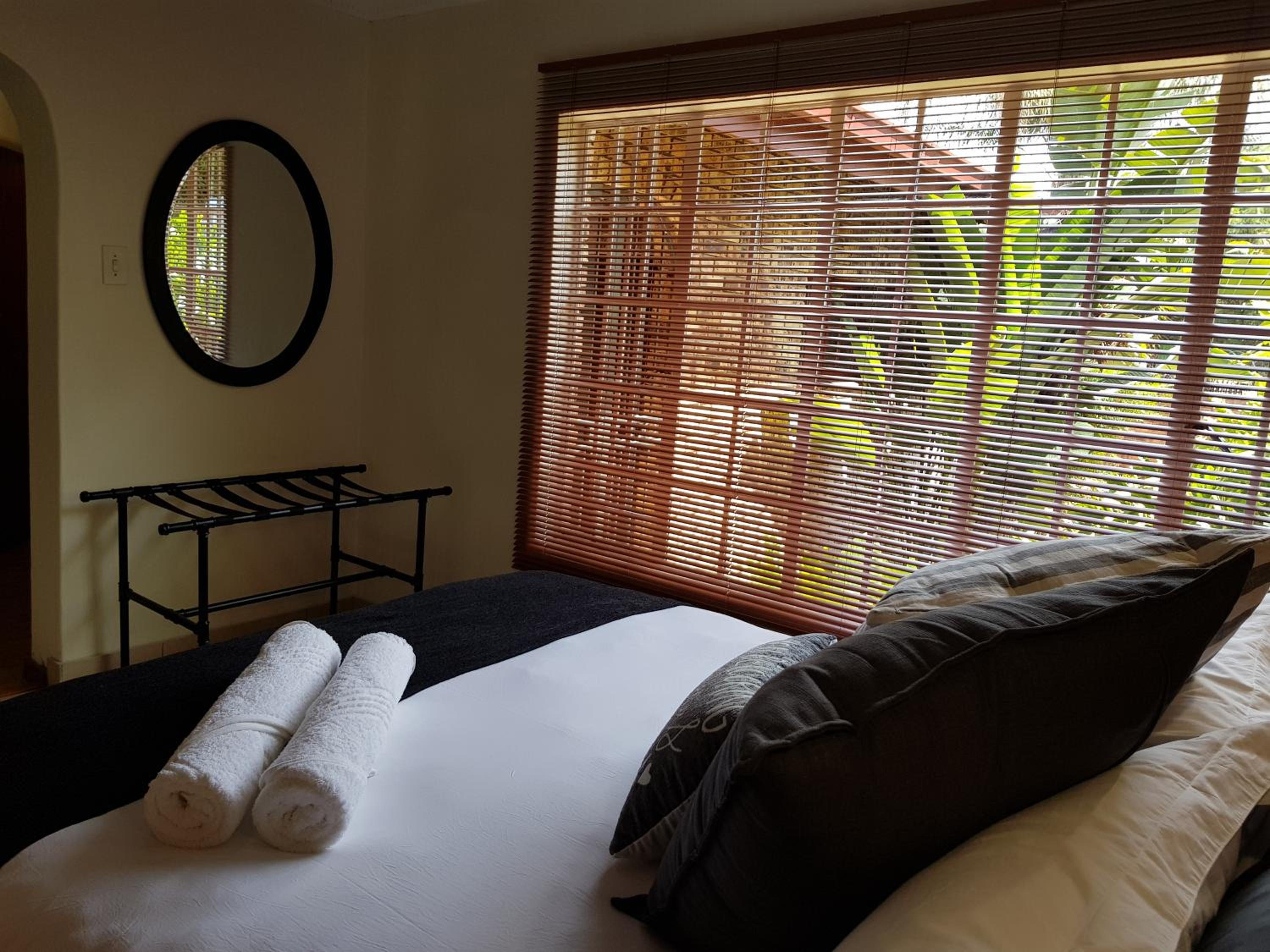 Queen Suite - Photo 6