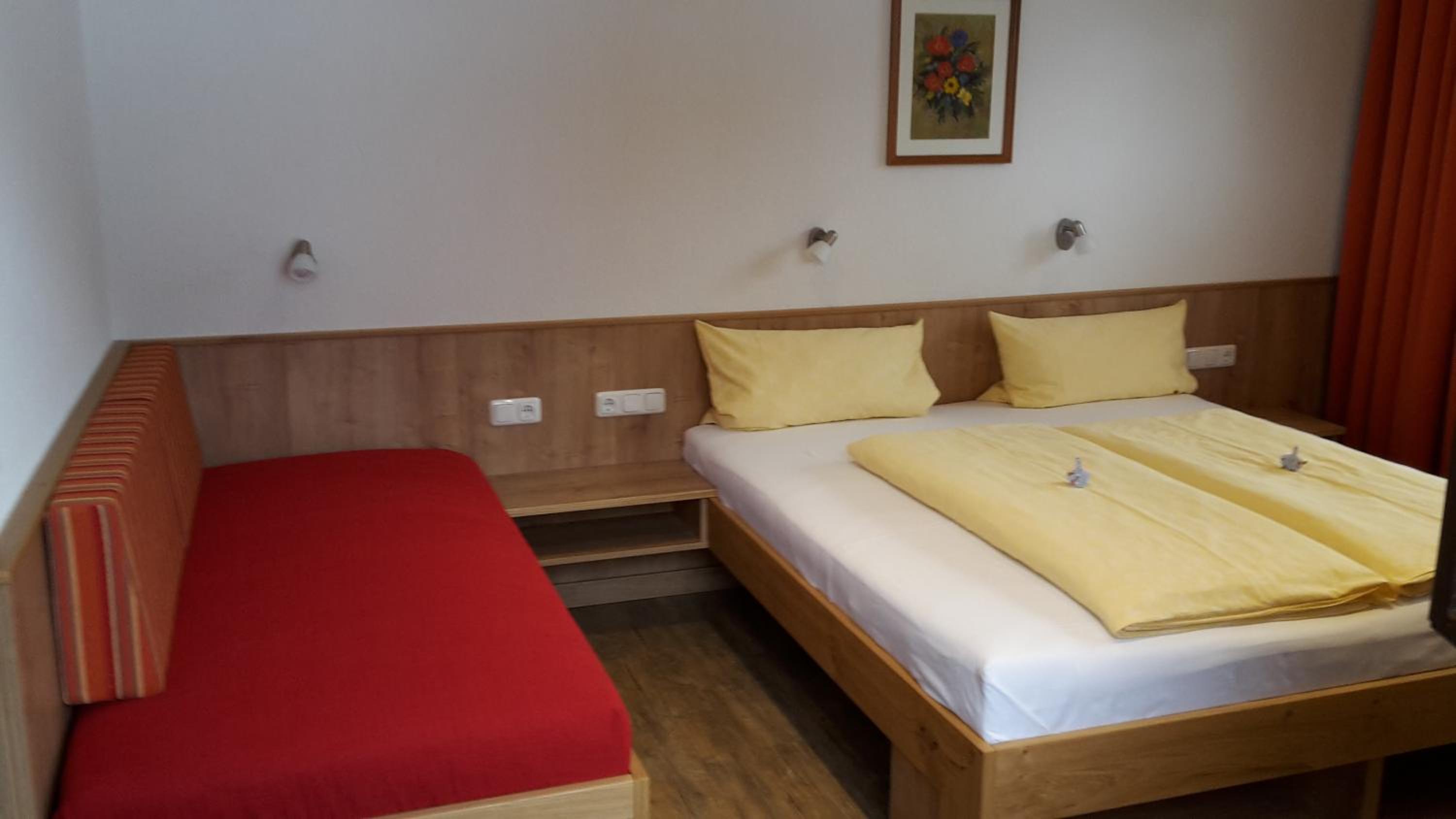 Double Room with Balcony photo 3