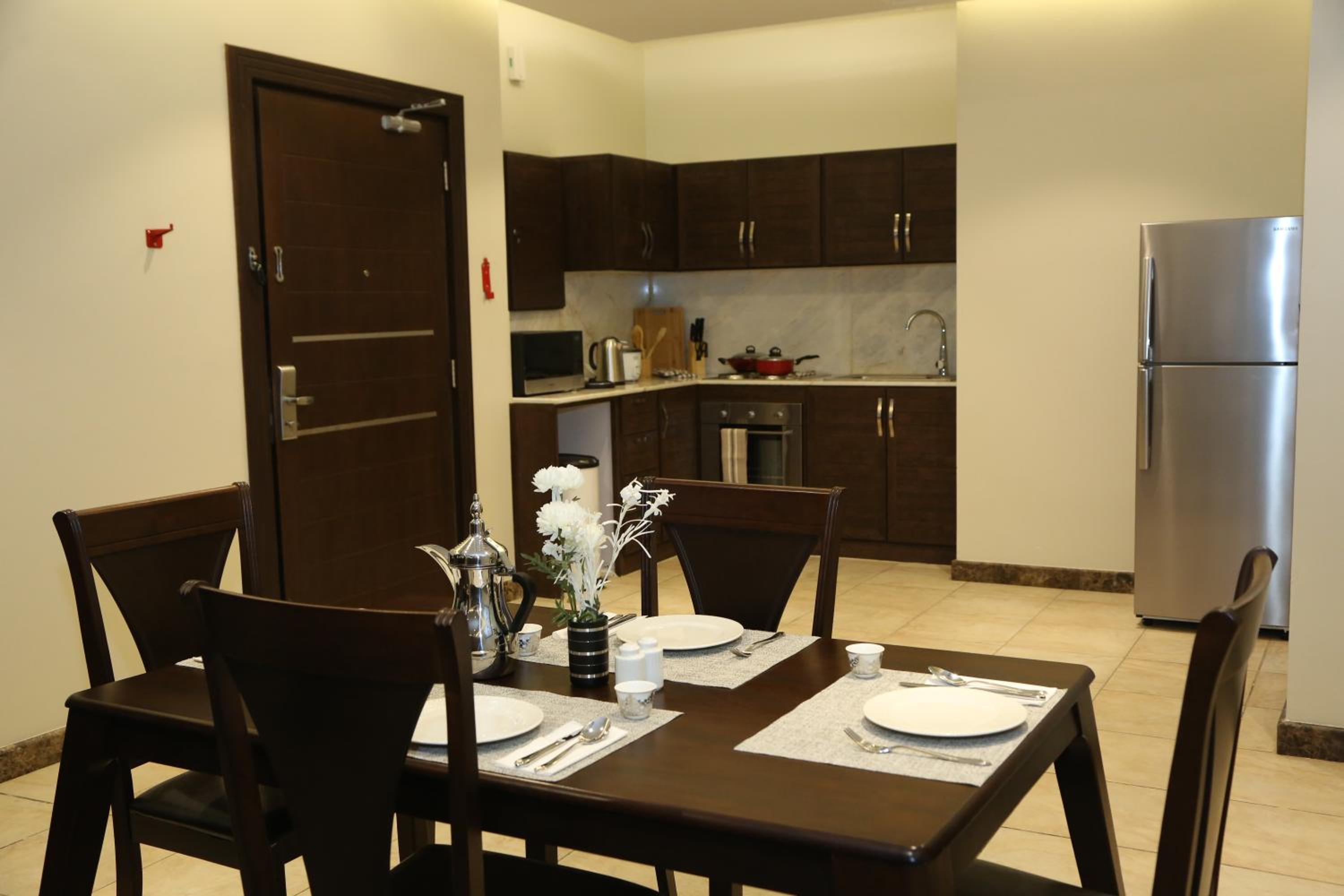 Deluxe Apartment photo 2