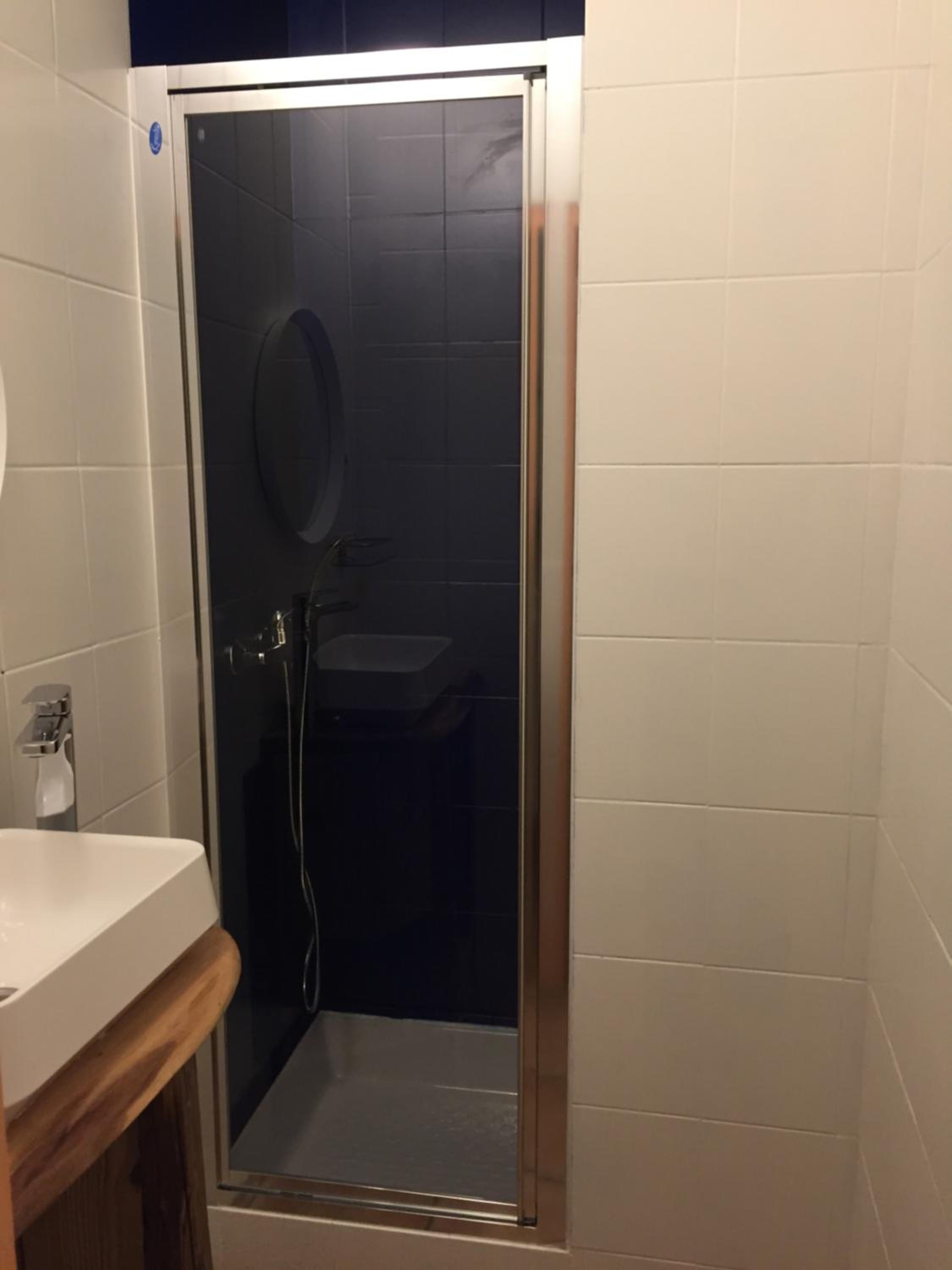 Deluxe Double Room with Shower photo 2