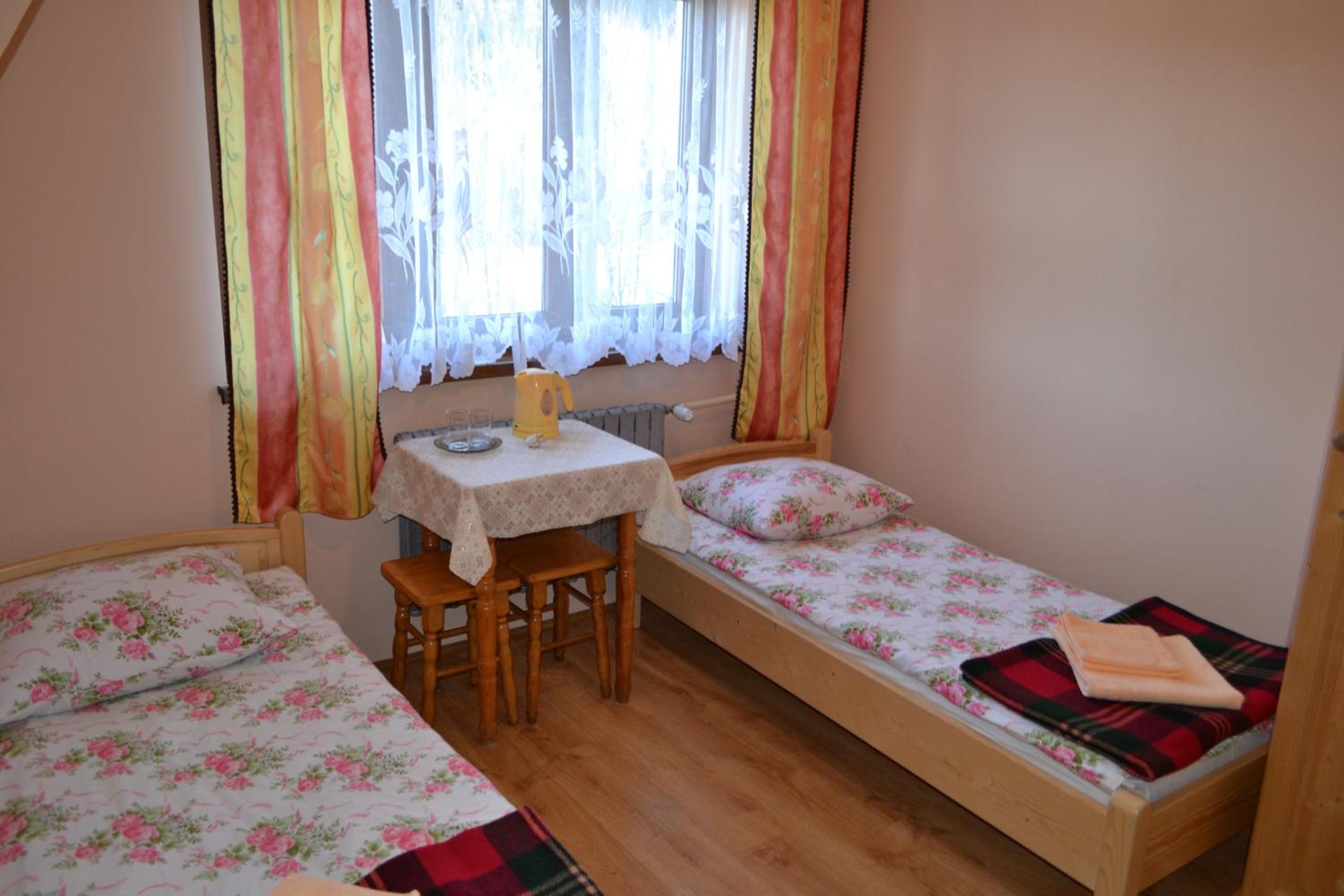 Twin Room with Private Bathroom photo 1