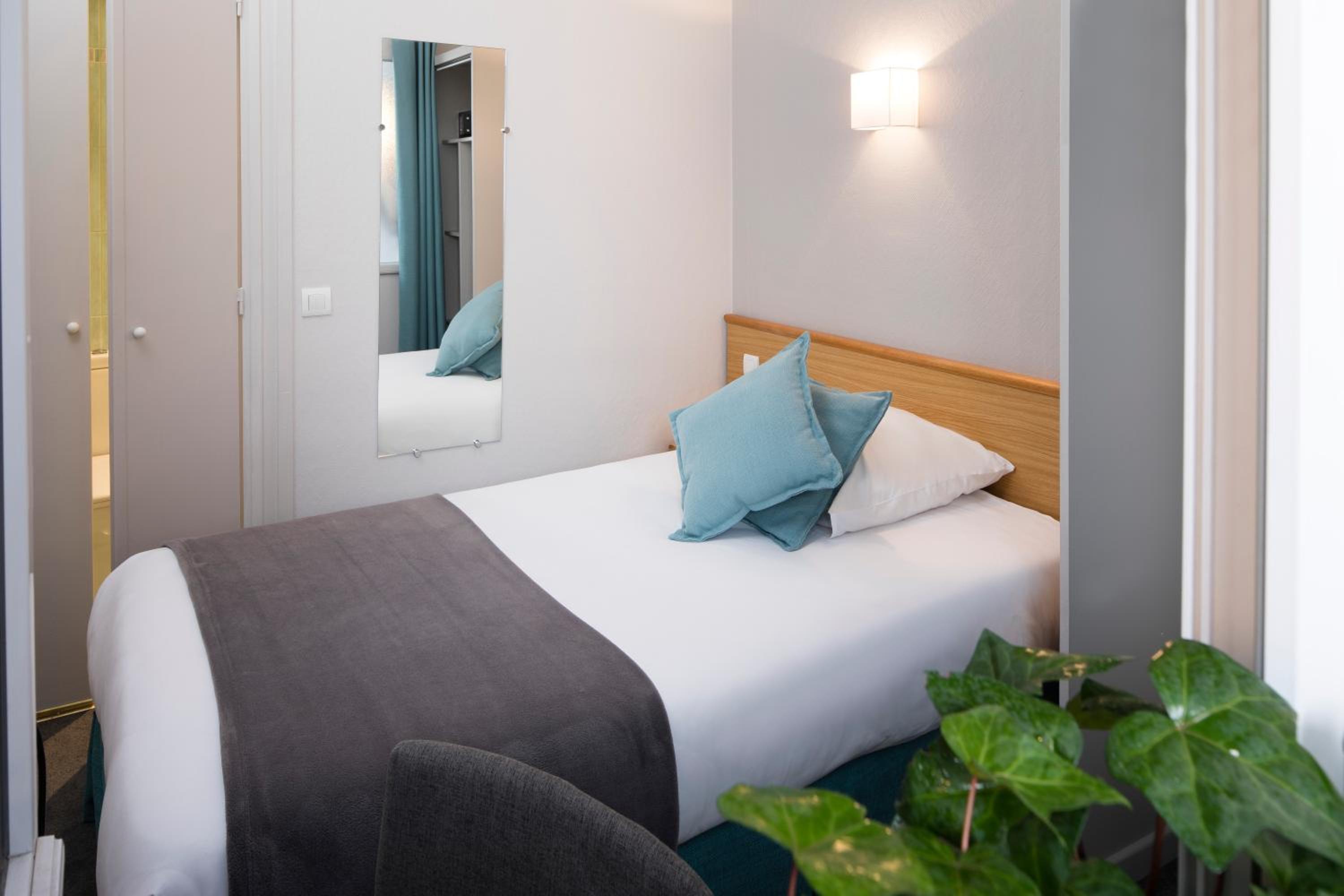 Small Single Room