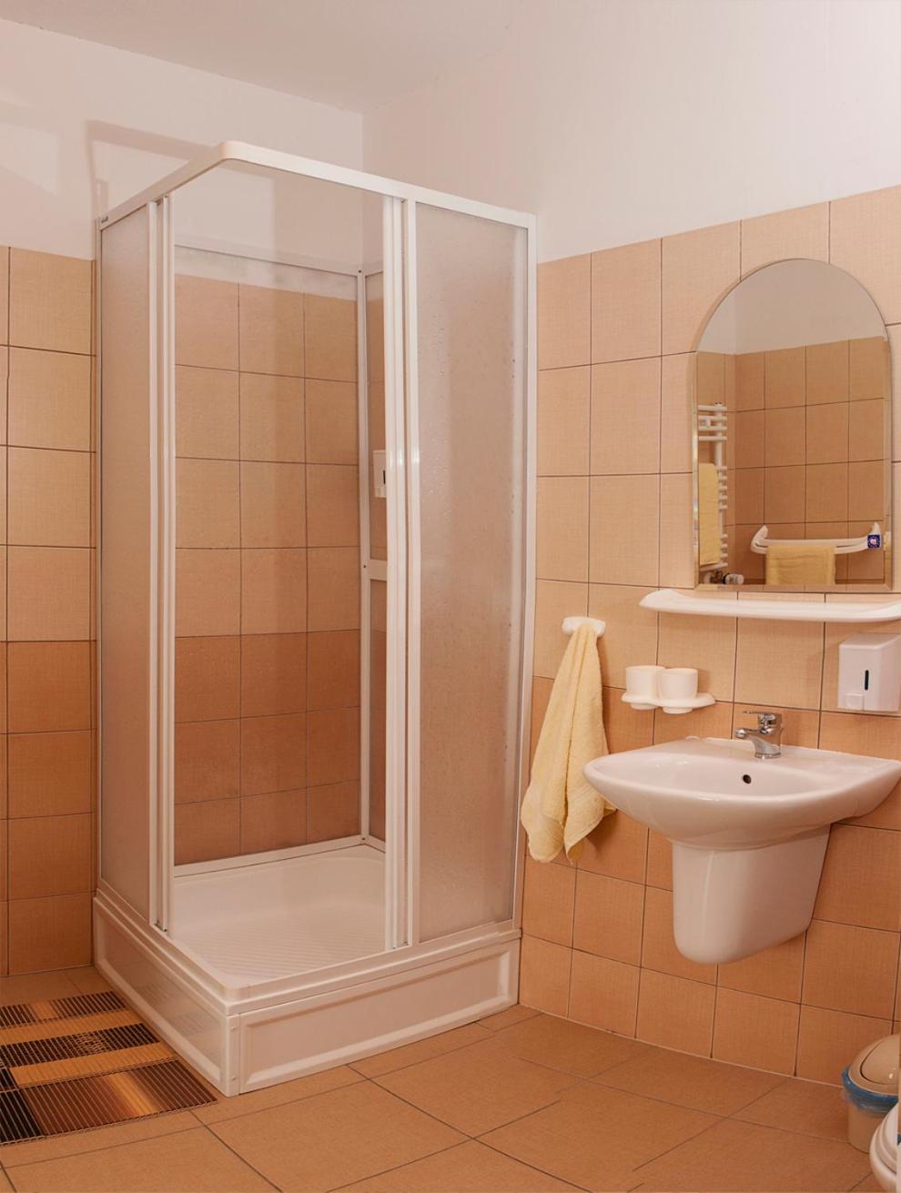 Quadruple Room with Bathroom, photo 7