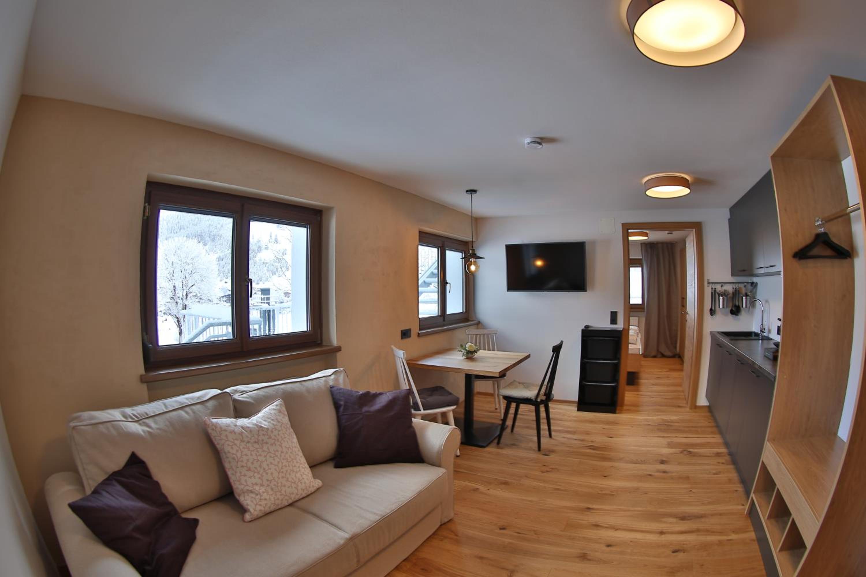 One-Bedroom Apartment - Photo 6