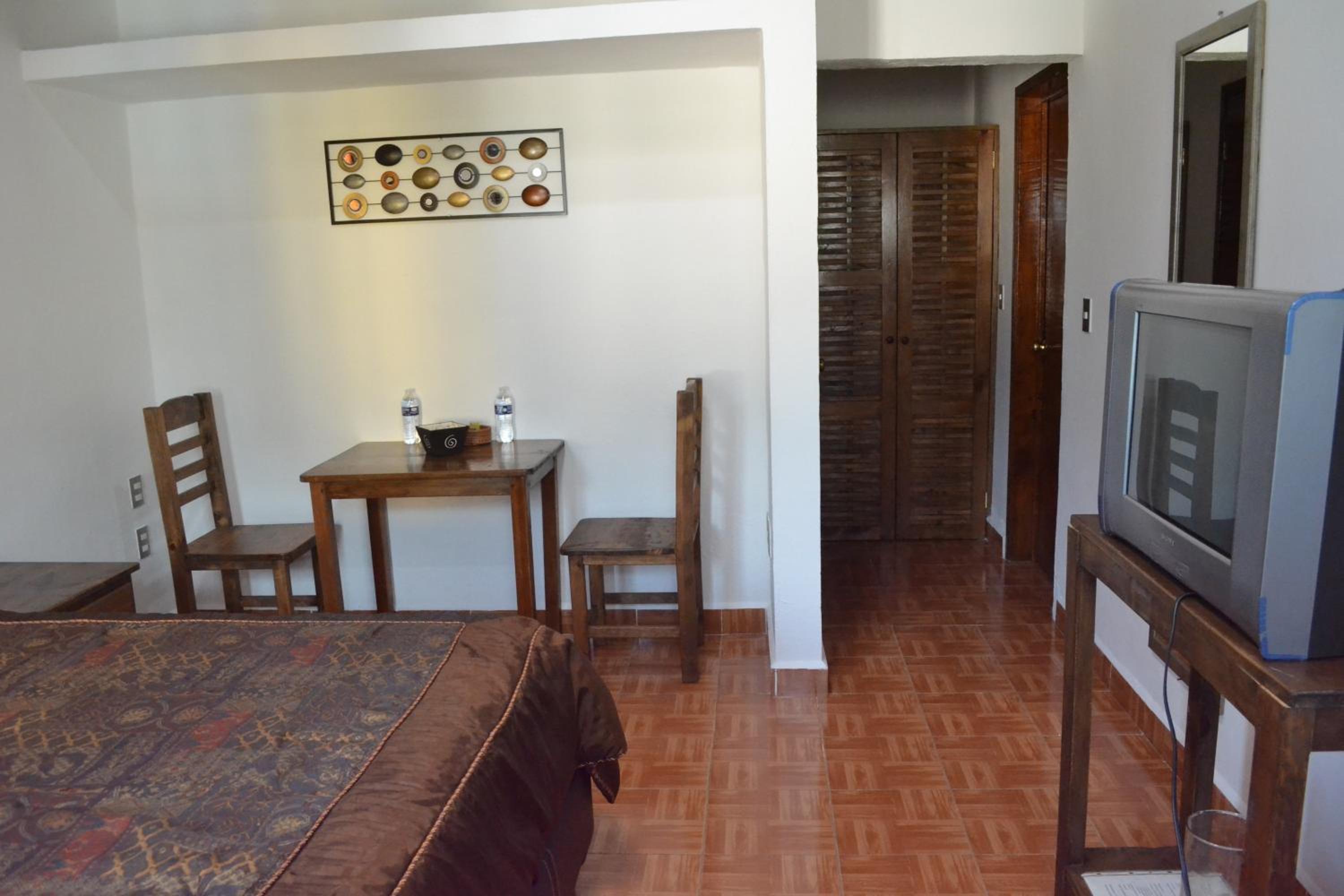 Deluxe King Room photo 1