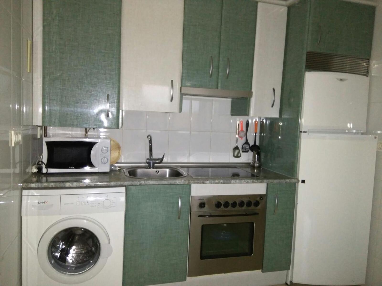 Studio Apartment - Photo 9