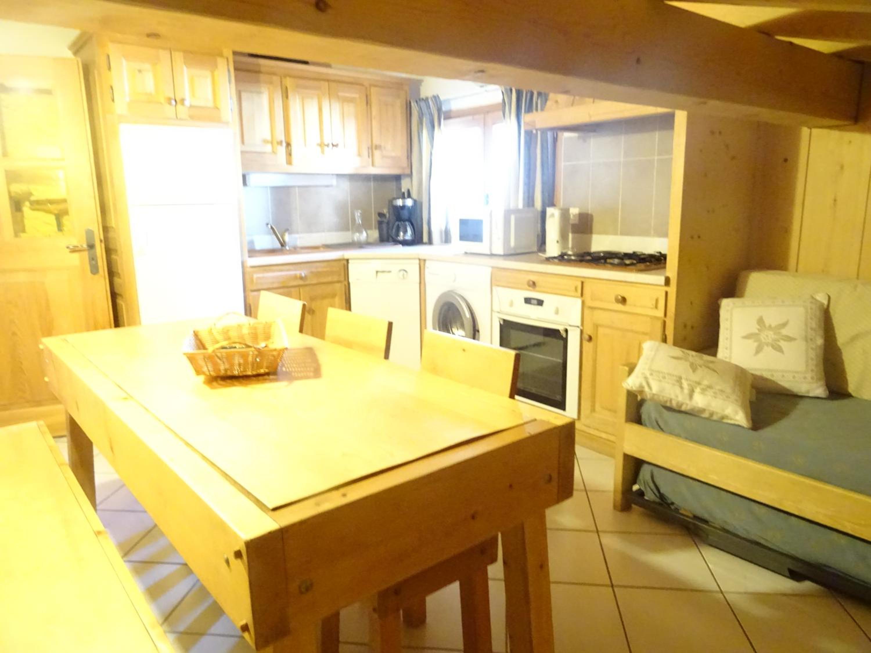 One-Bedroom Apartment (4 Adults)
