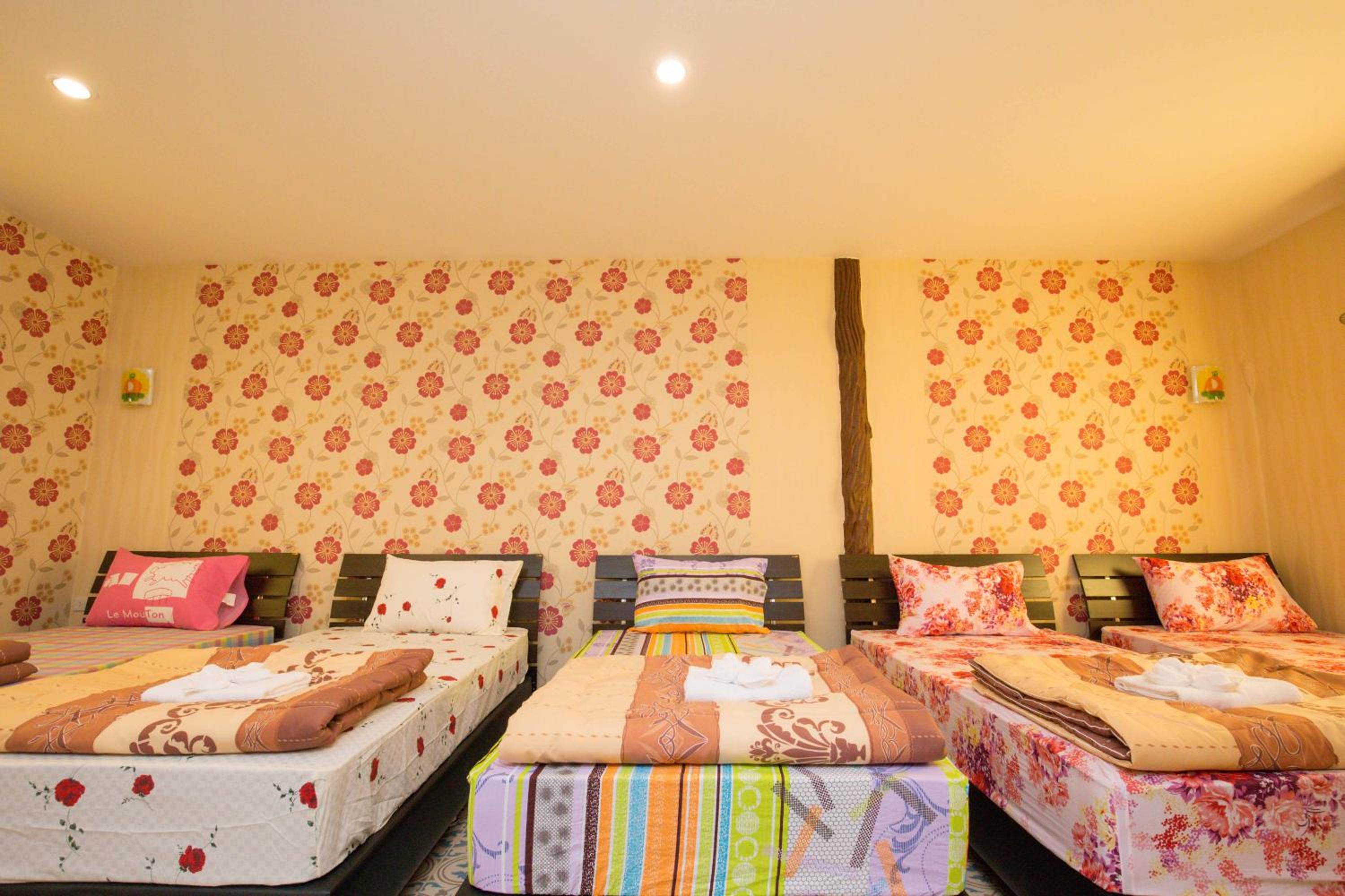 Family Room with Garden View photo 3