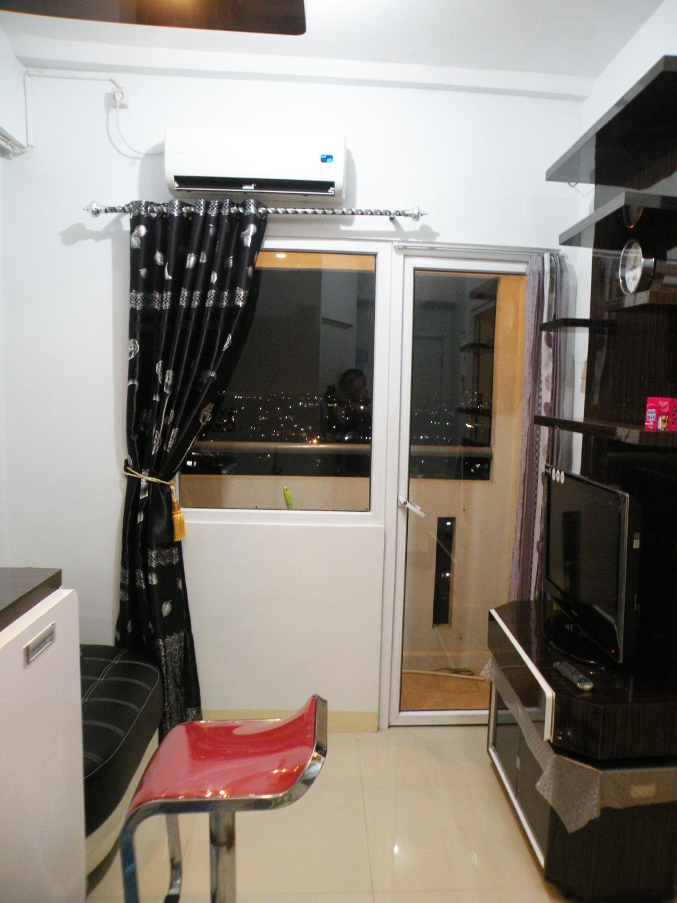 Two-Bedroom Apartment - Photo 8
