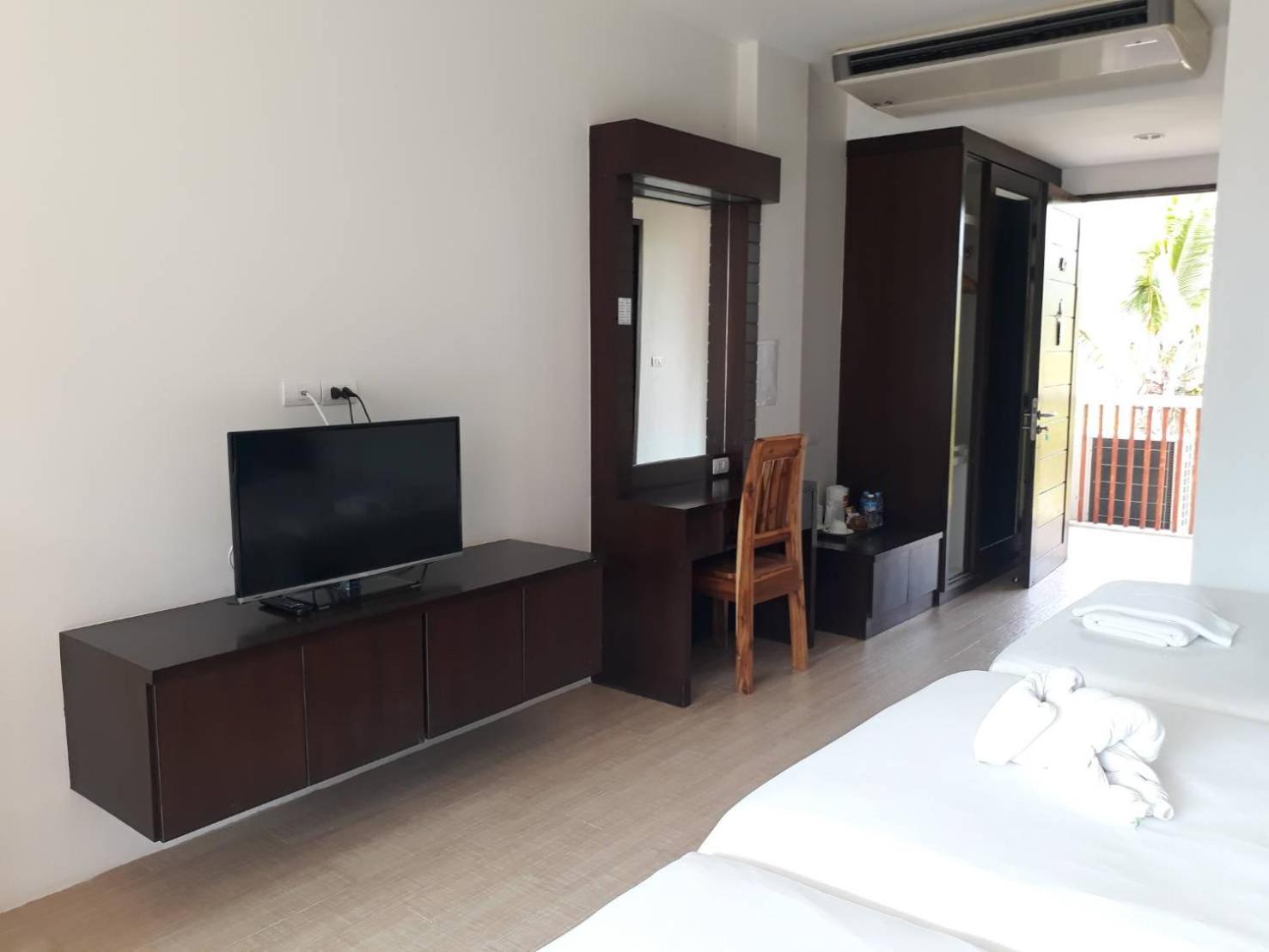 Superior Triple Room photo 3