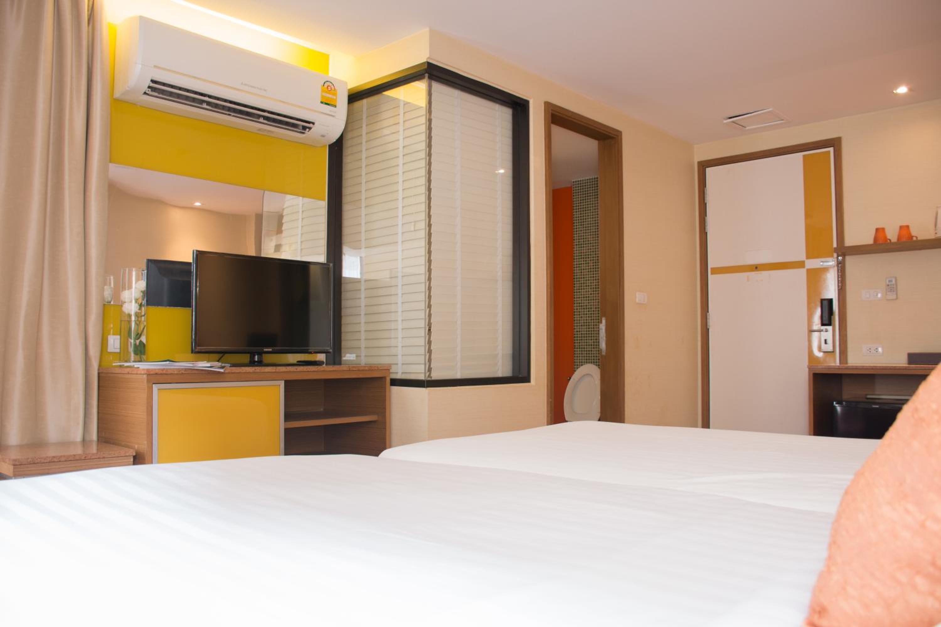 Deluxe Twin Room photo 2