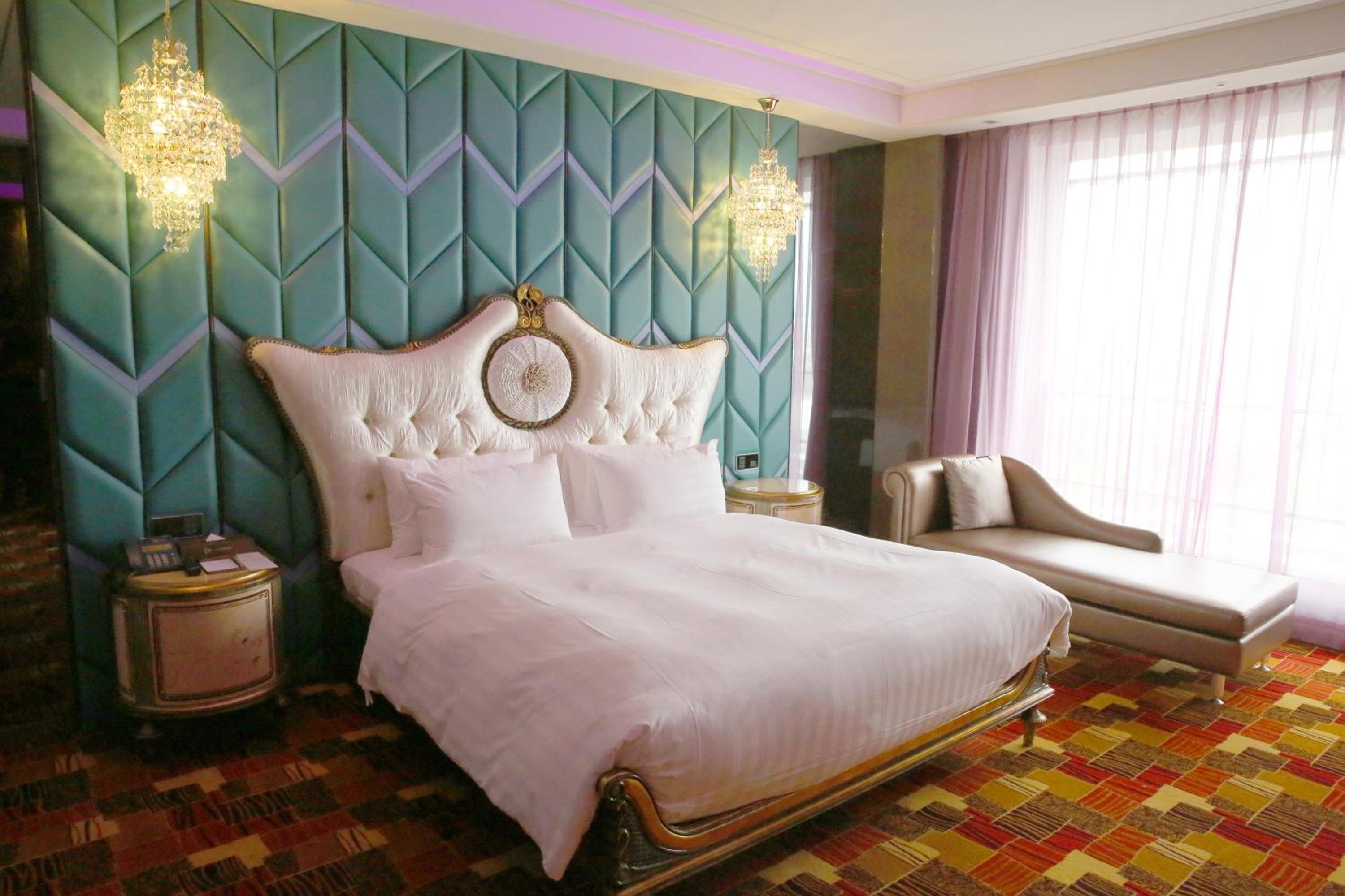 One-Bedroom Suite