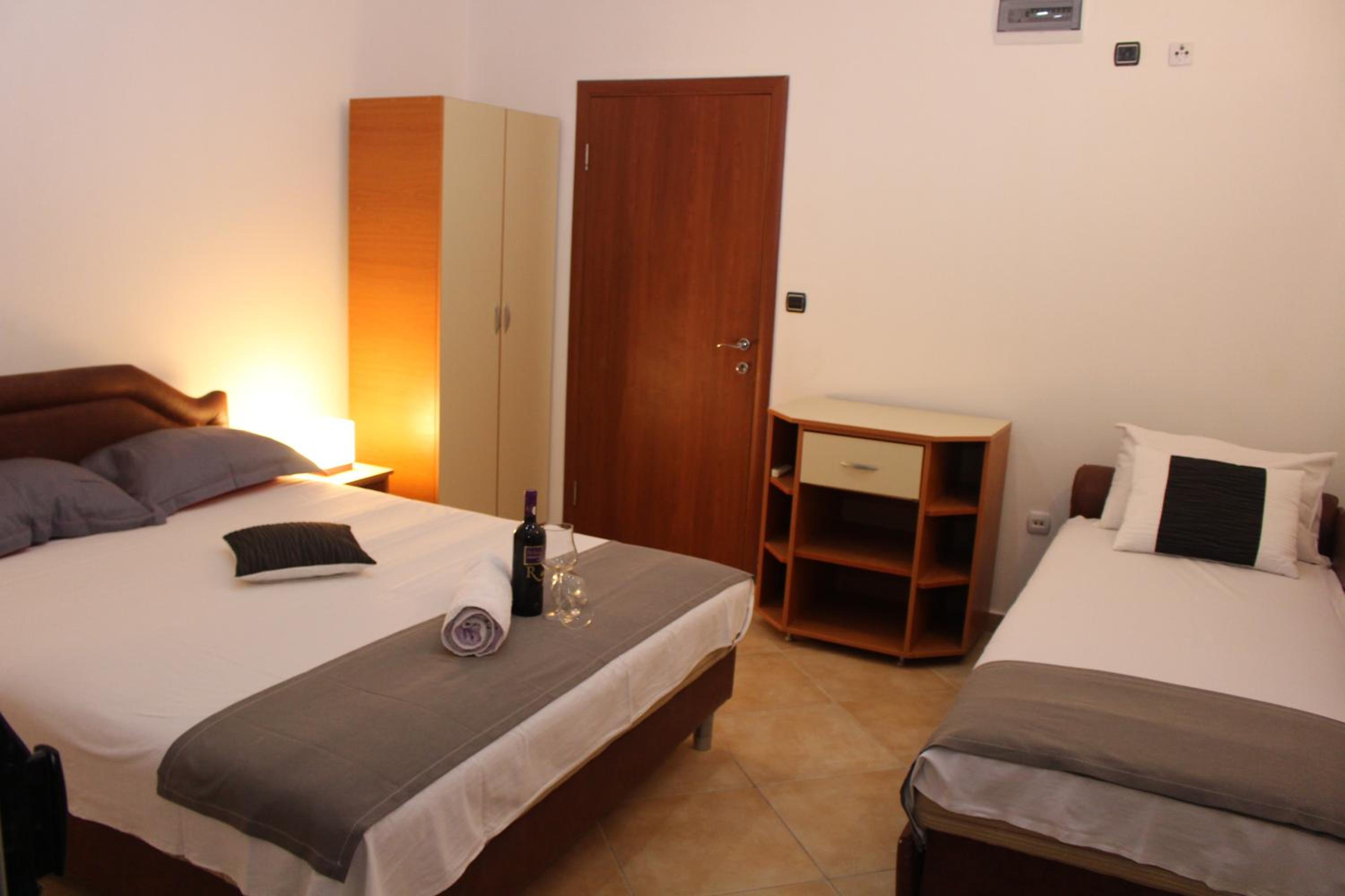 Studio with Terrace (3 Adults) - Photo 10