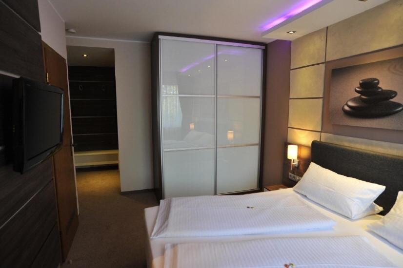 Standard Double Room - Photo 2