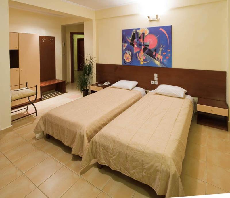 One-Bedroom Suite photo 2