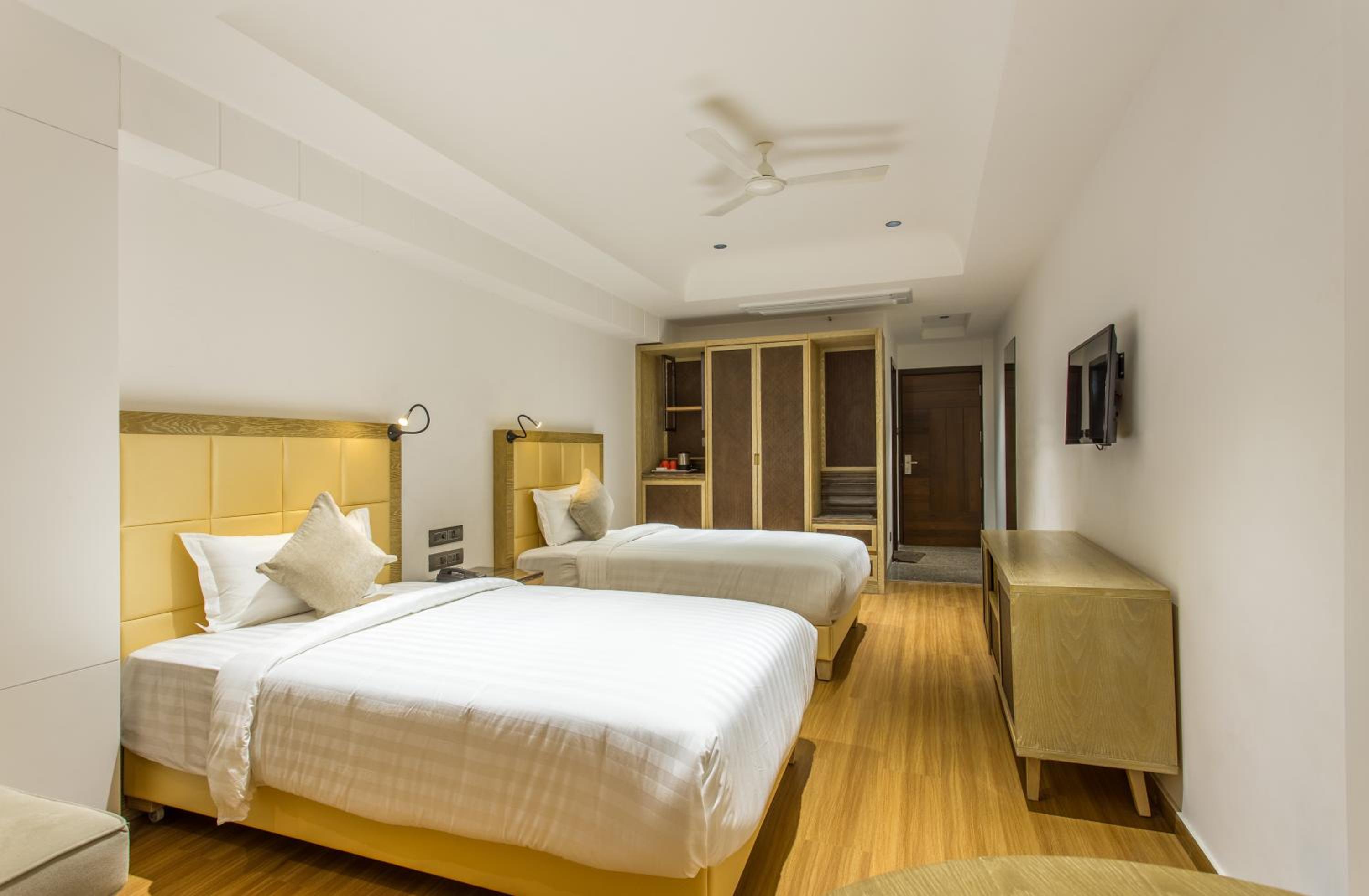 Deluxe Twin Room photo 3