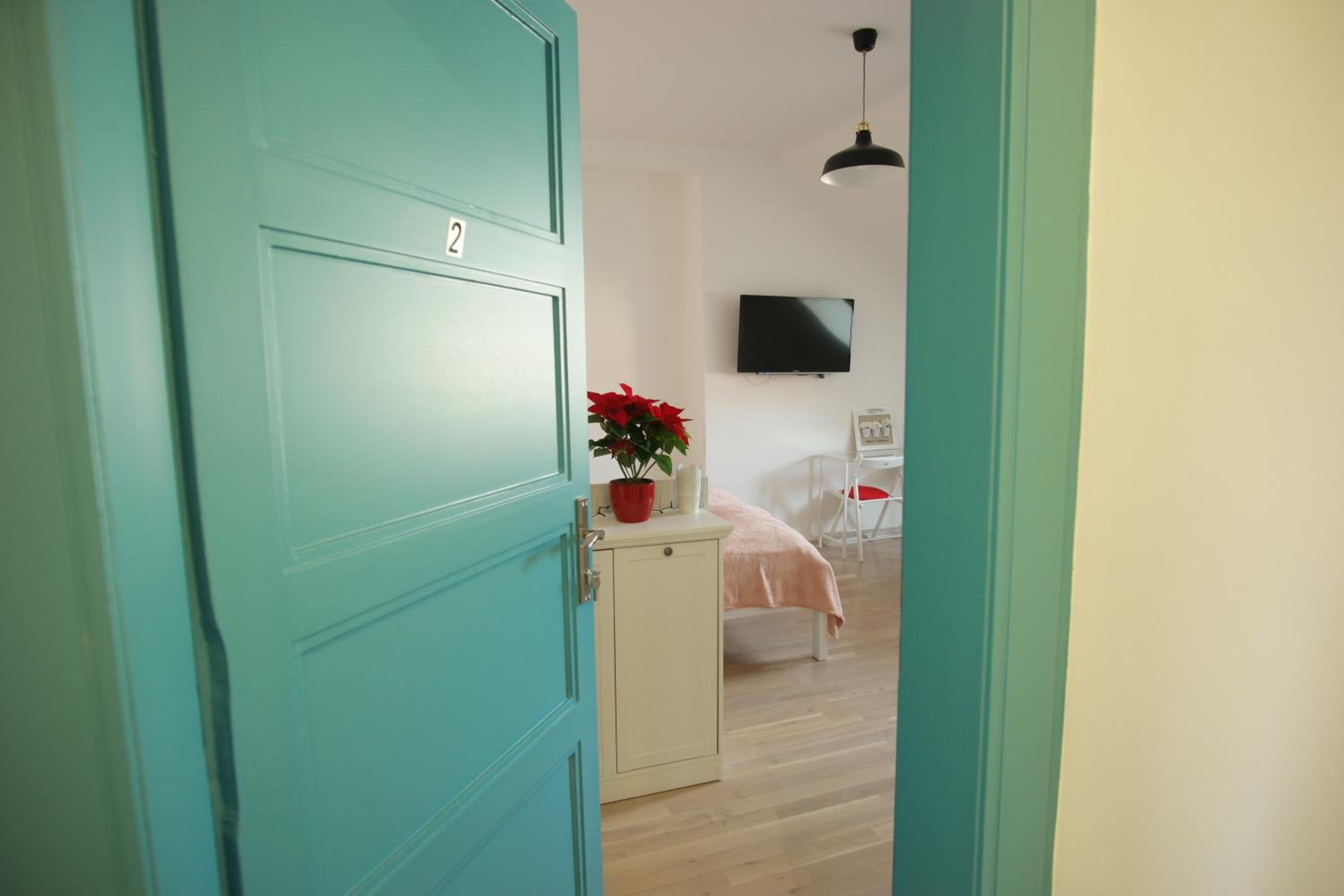 Studio Apartment