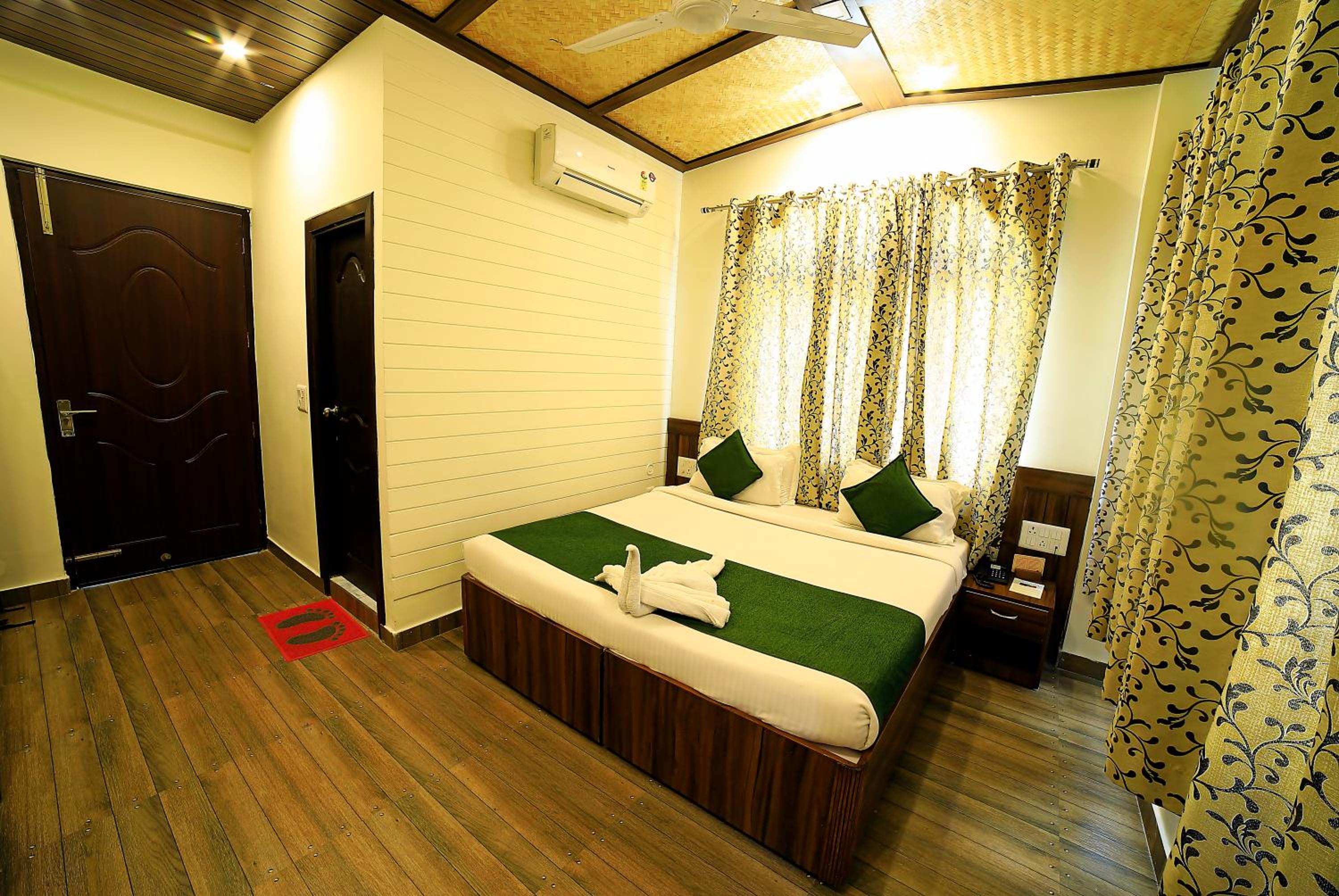 Superior Double or Twin Room - Photo 1