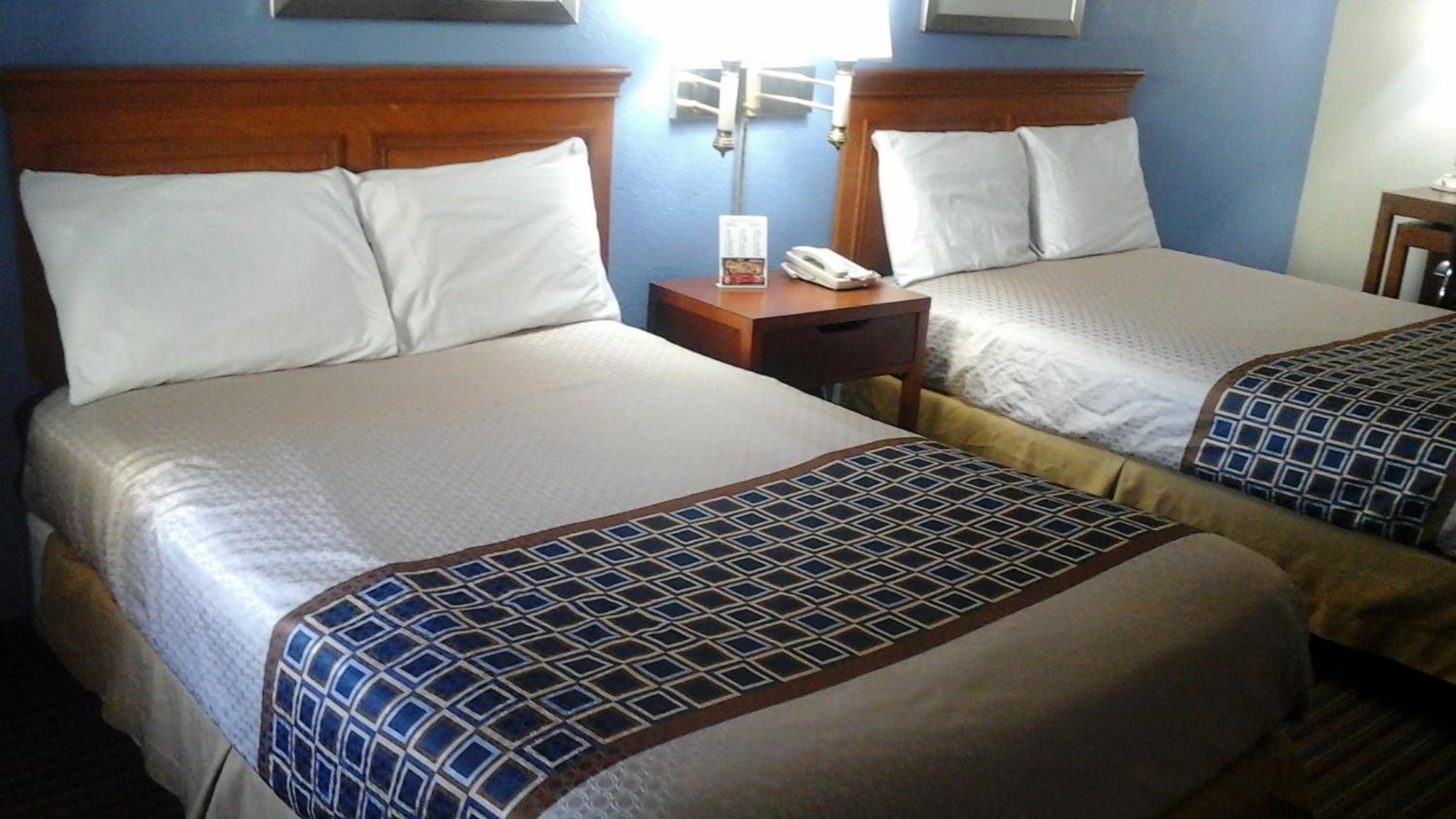 Double Room With Two Double Beds - Non-Smoking