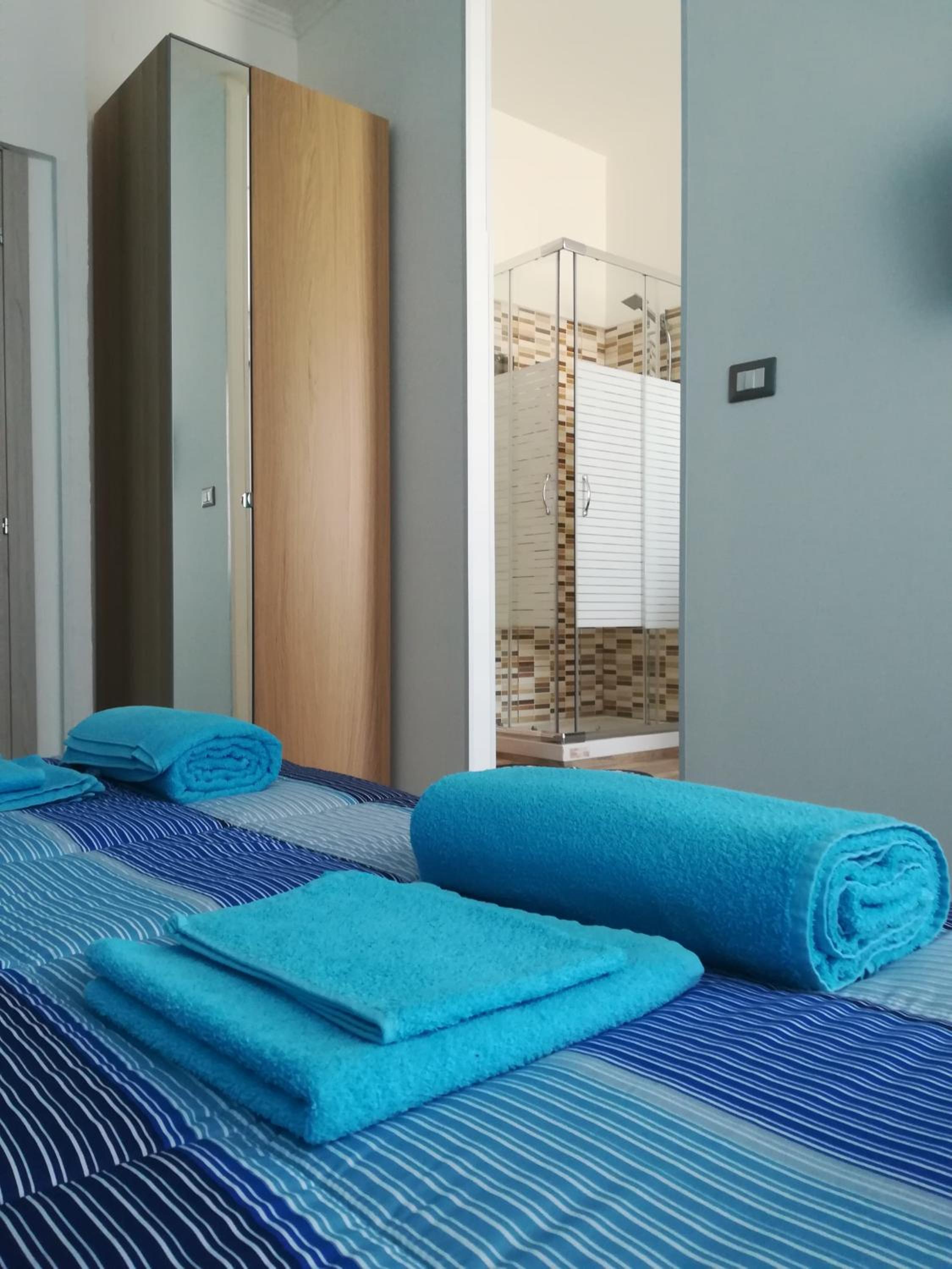 Double Room - Photo 4