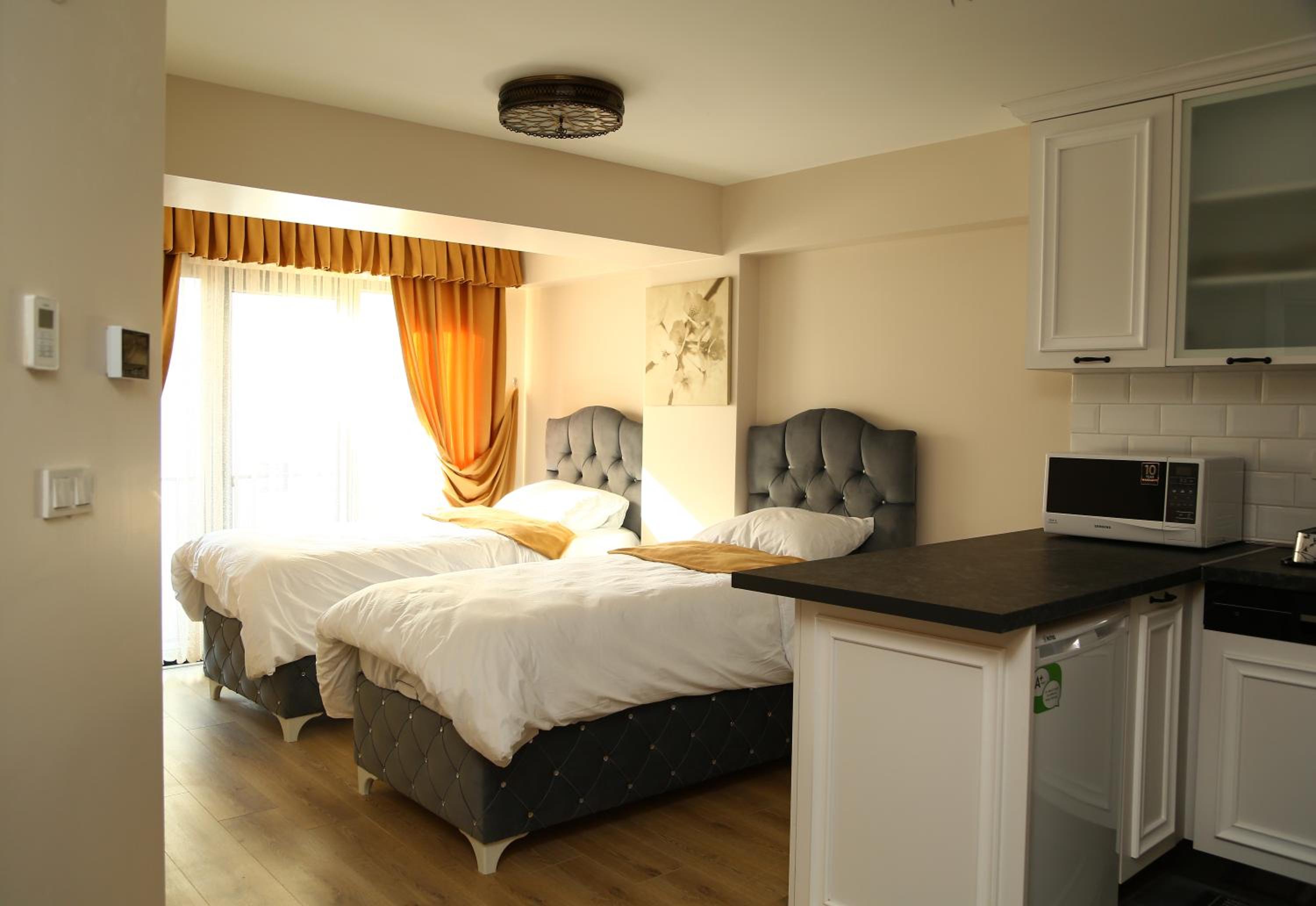 Deluxe Family Suite photo 1