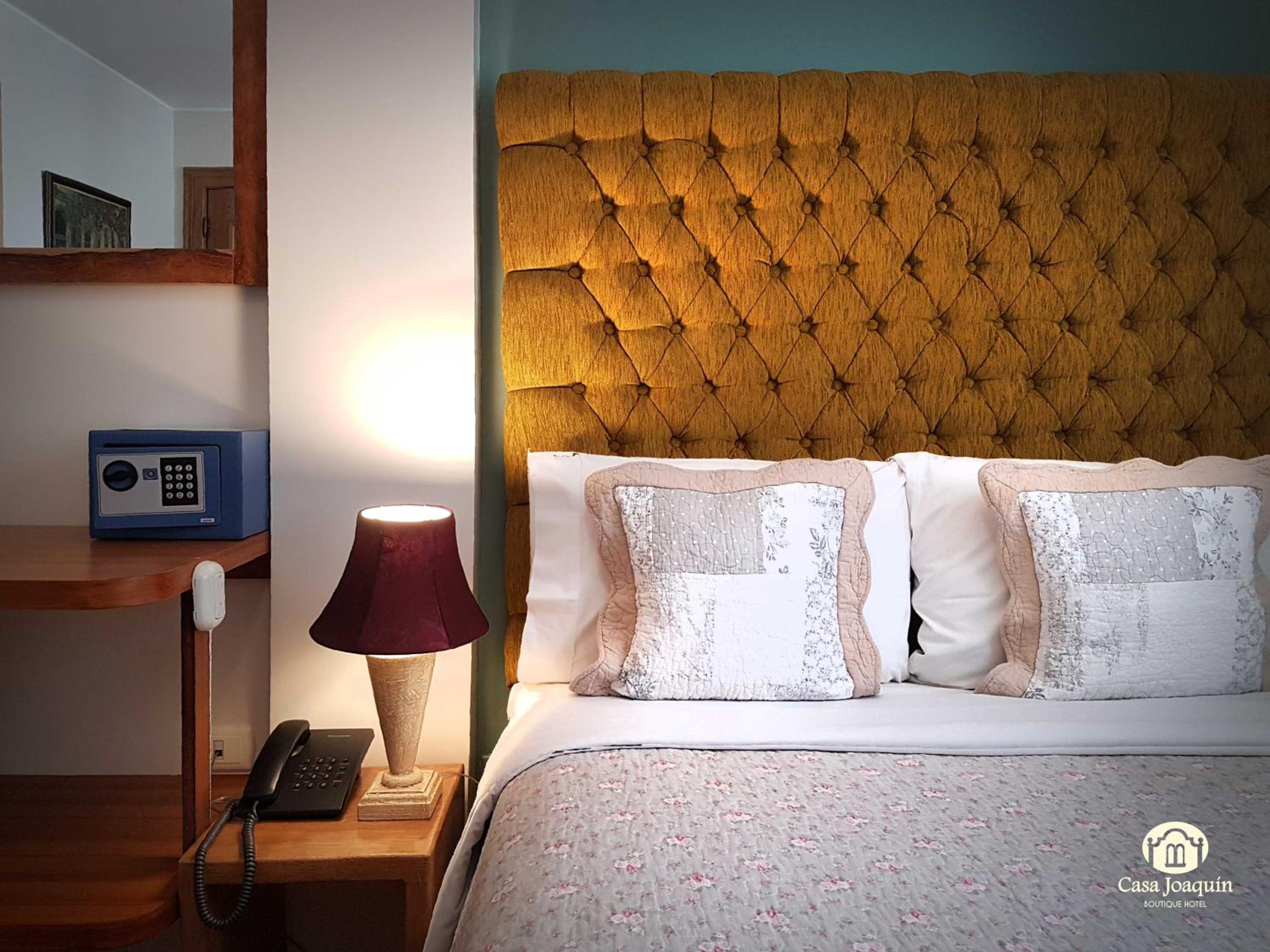Charm Single Room