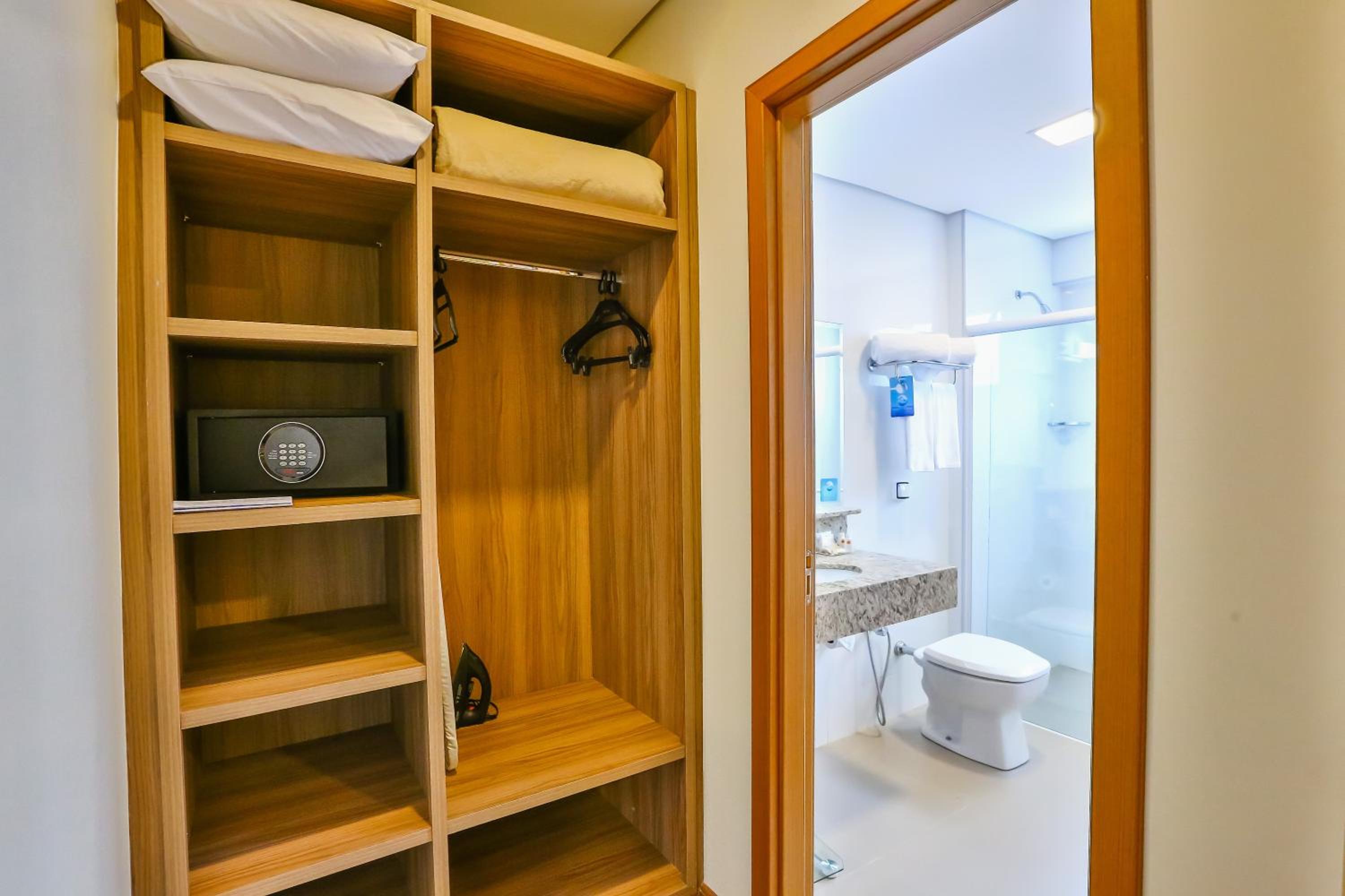 Superior Twin Room photo 2