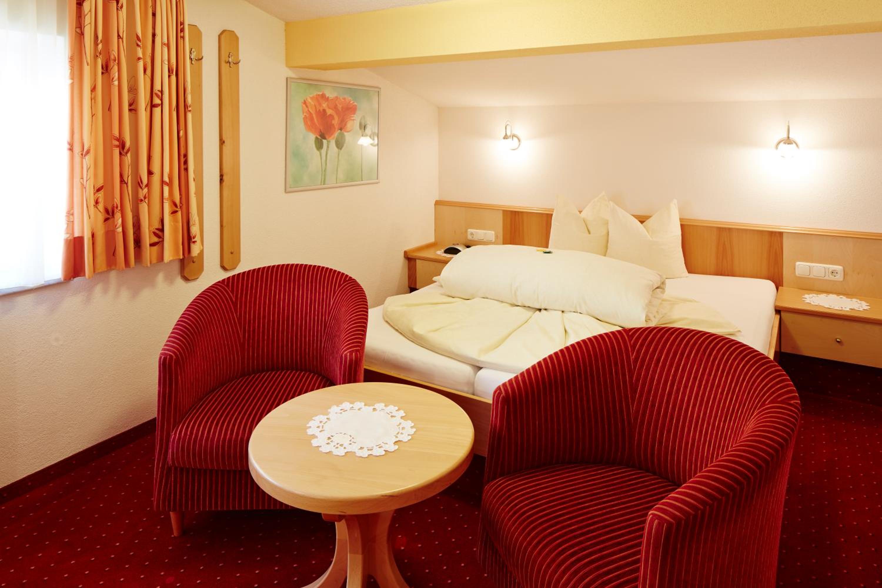 Small Double Room photo 1