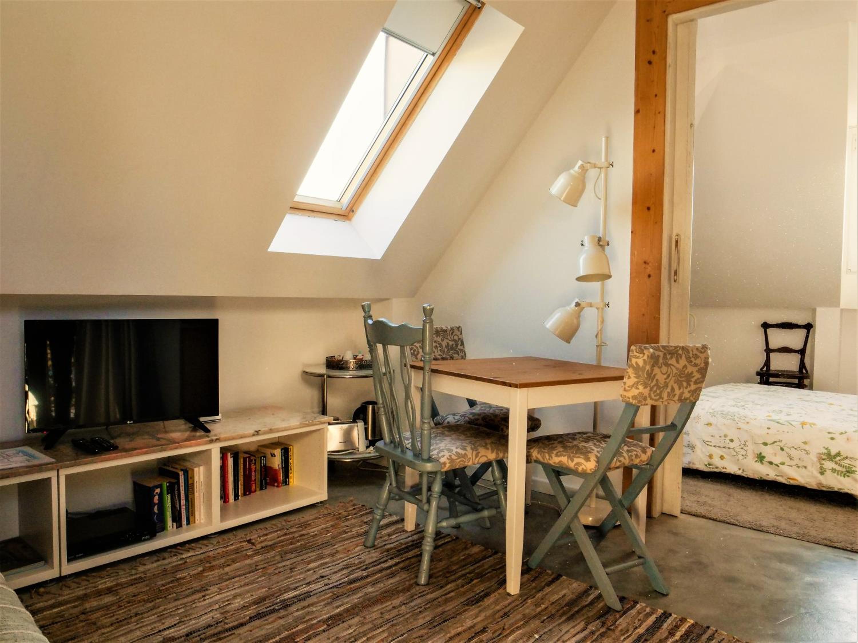 One-Bedroom Apartment with Private Terrace and River View photo 1