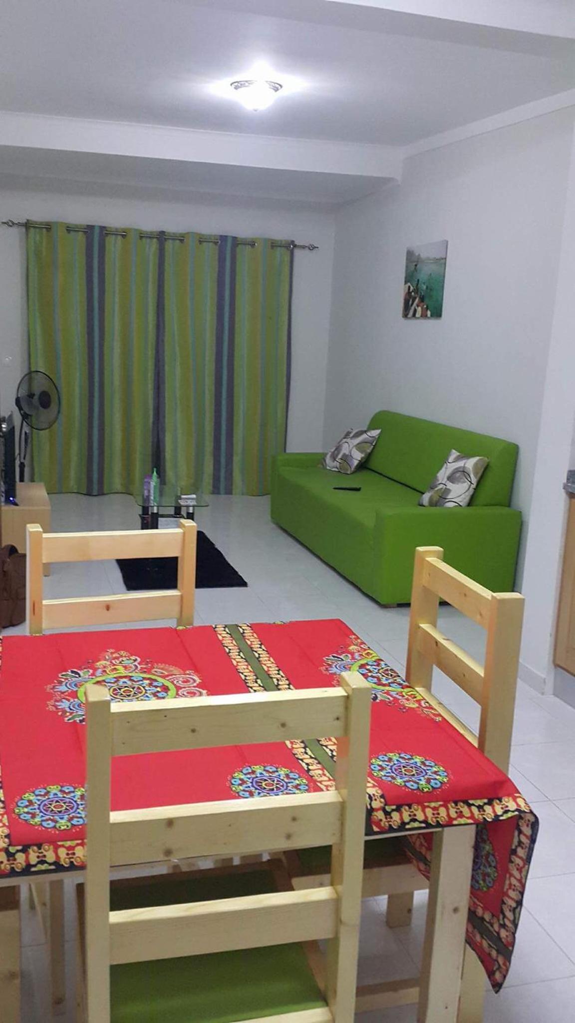 Apartment photo 2